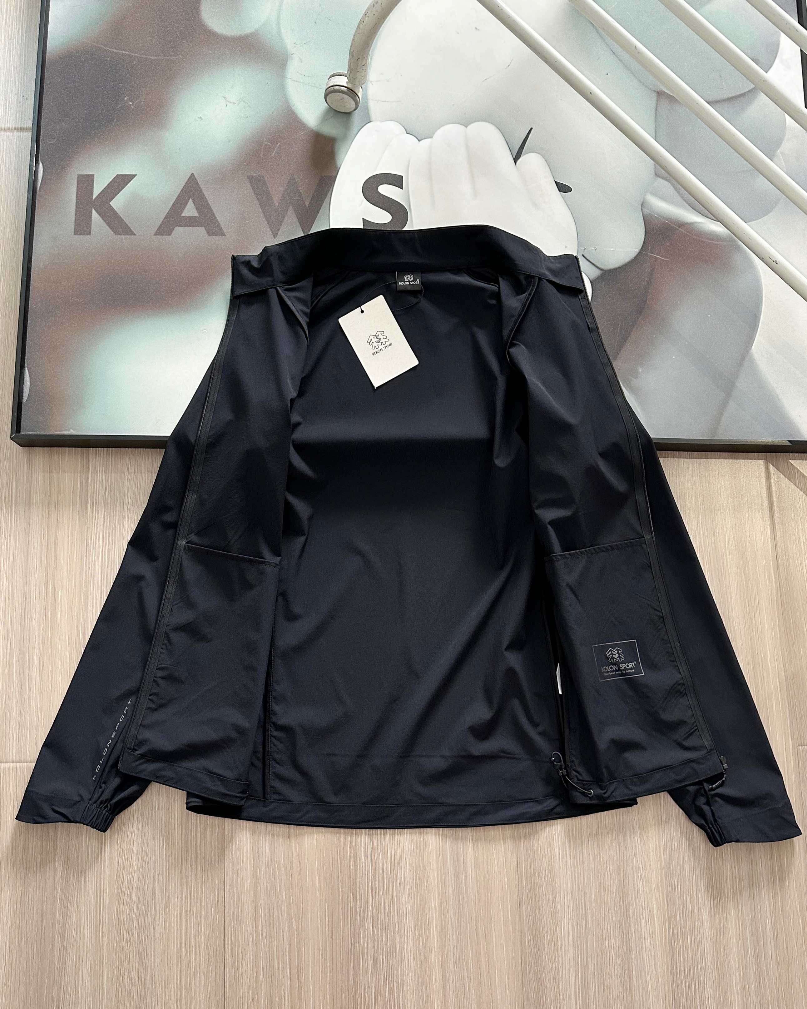 KOLON SPORT Chaqueta Ligera de Verano con Protección Solar para Hombre 17 a1746285816024 1233
