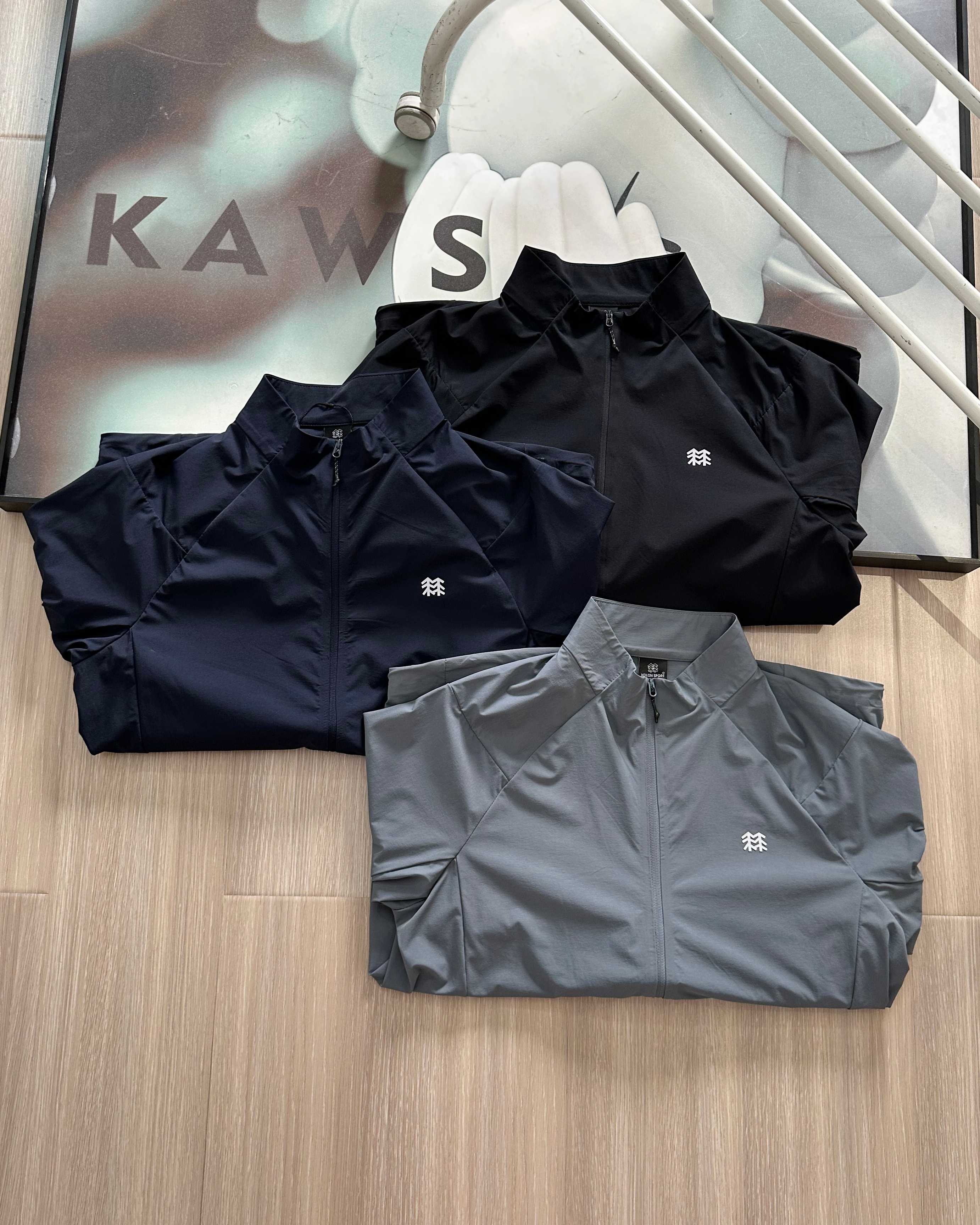 KOLON SPORT Chaqueta Ligera de Verano con Protección Solar para Hombre 16 a1746285824379 3563