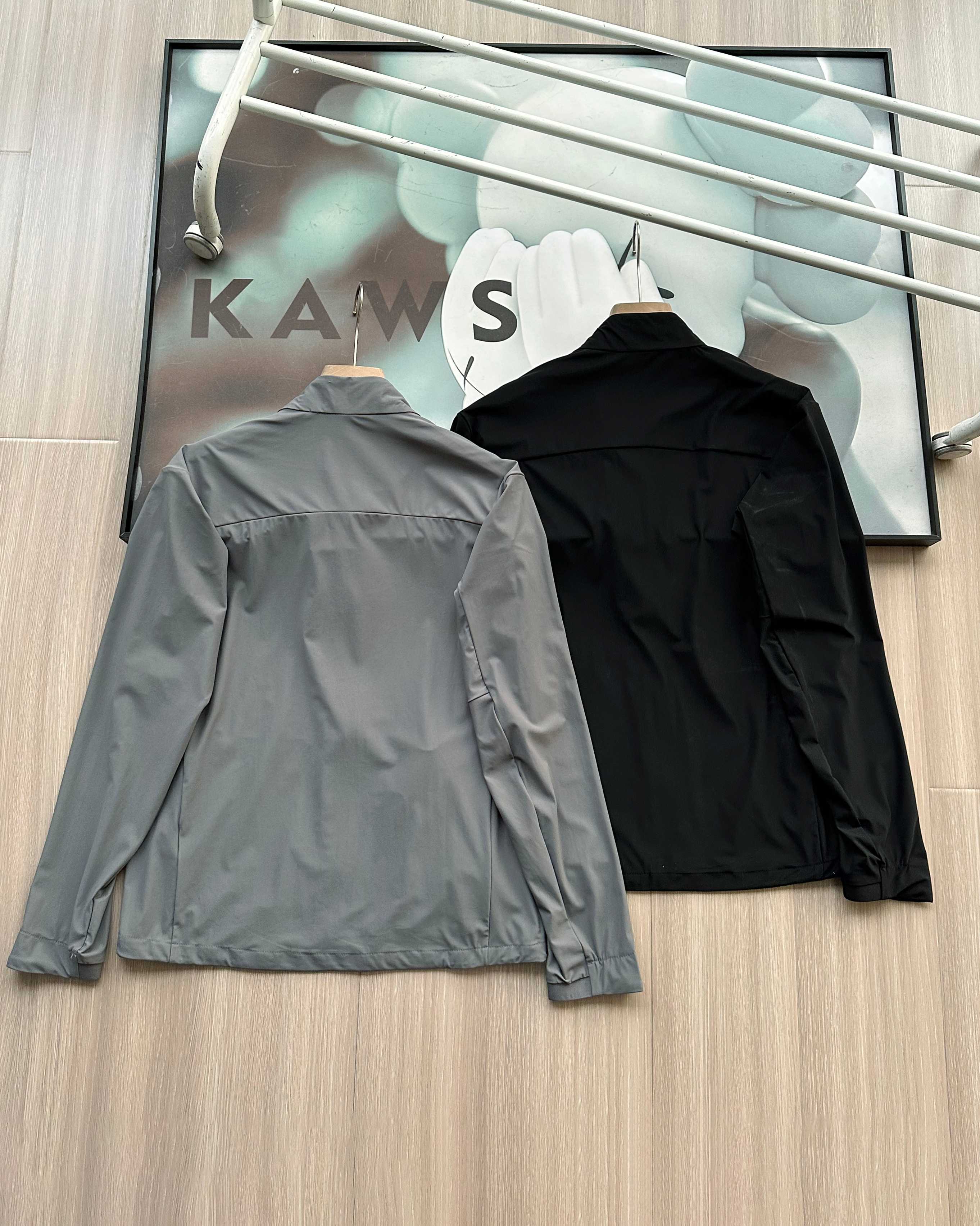 Chaqueta Ligera Cortavientos Kolon Sport para Hombre y Mujer con Protección Solar 11 a1748280224881 7187