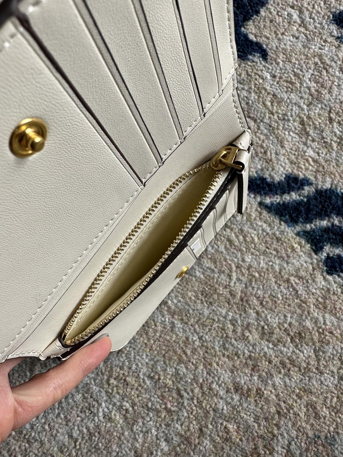 Tory Burch ～Tory Burch Willa系列小香风中款钱夹