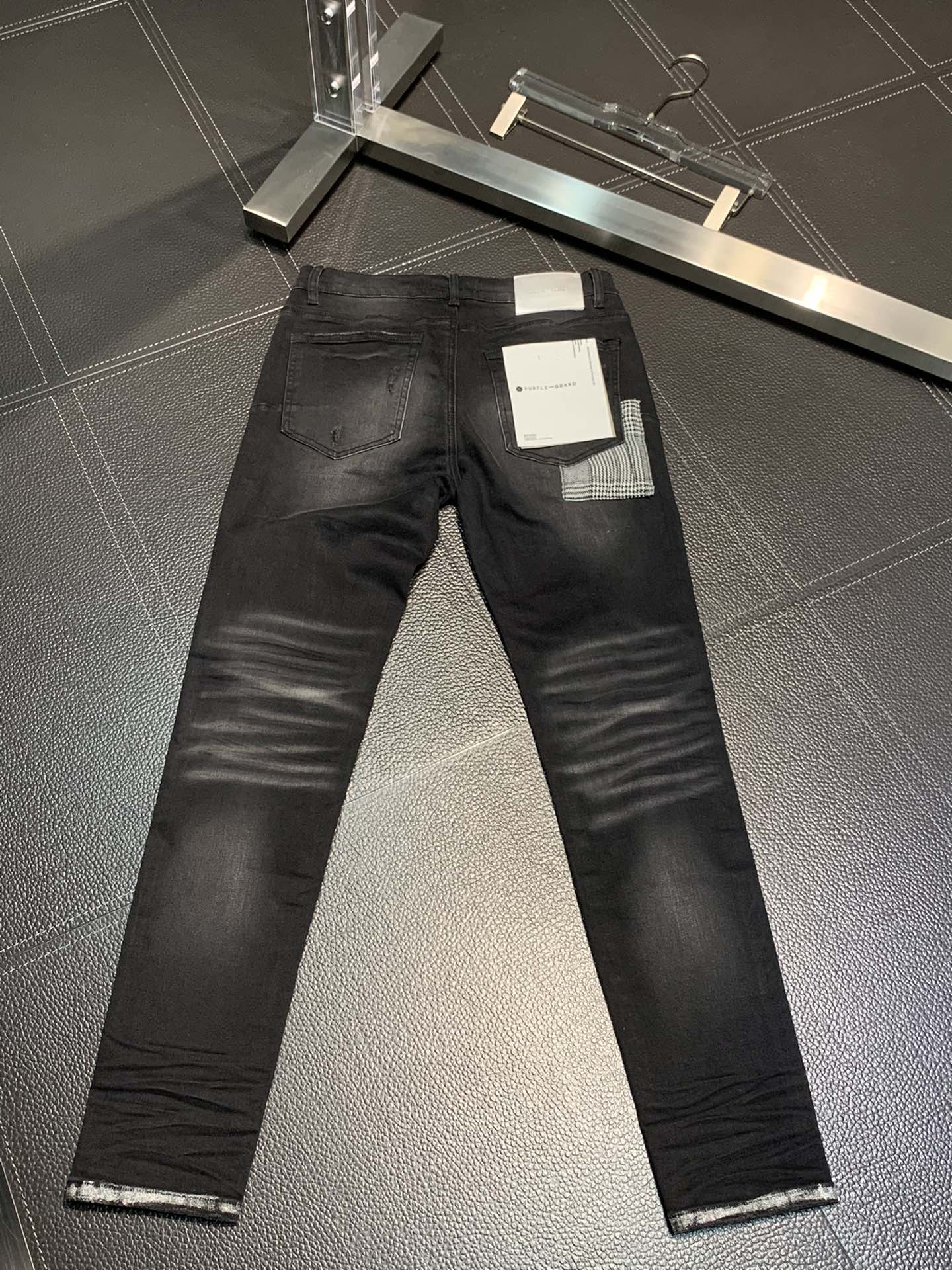  。PURPLE-BRAND 独家专供新款 休闲牛仔裤，高端版本！专柜 面料 透气舒适度高，细节无可挑剔