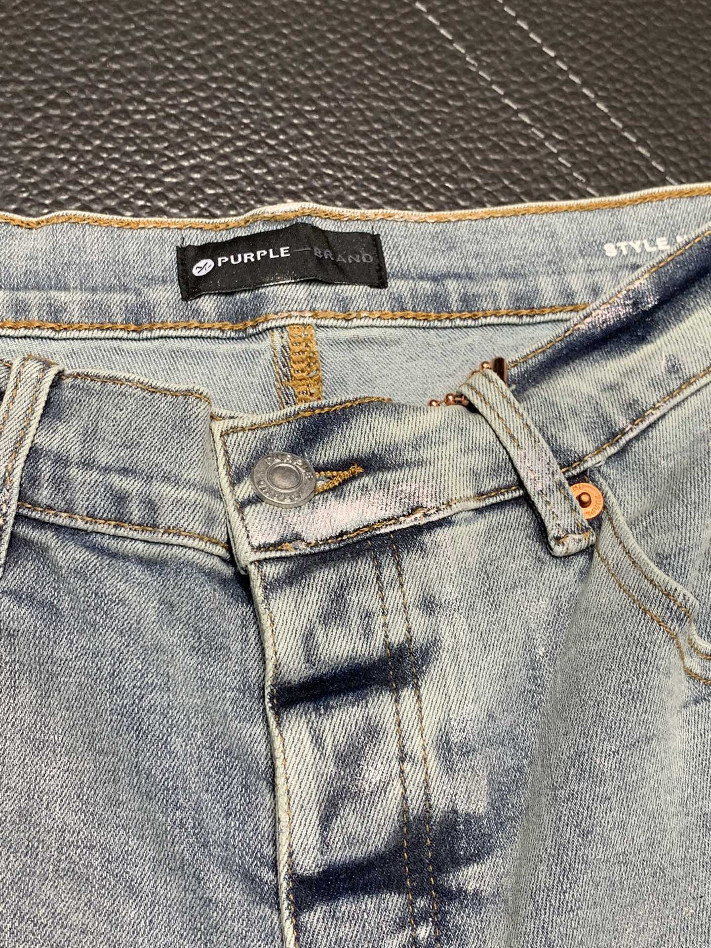  。PURPLE-BRAND 独家专供新款 休闲牛仔裤，高端版本！专柜 面料 透气舒适度高，细节无可挑剔