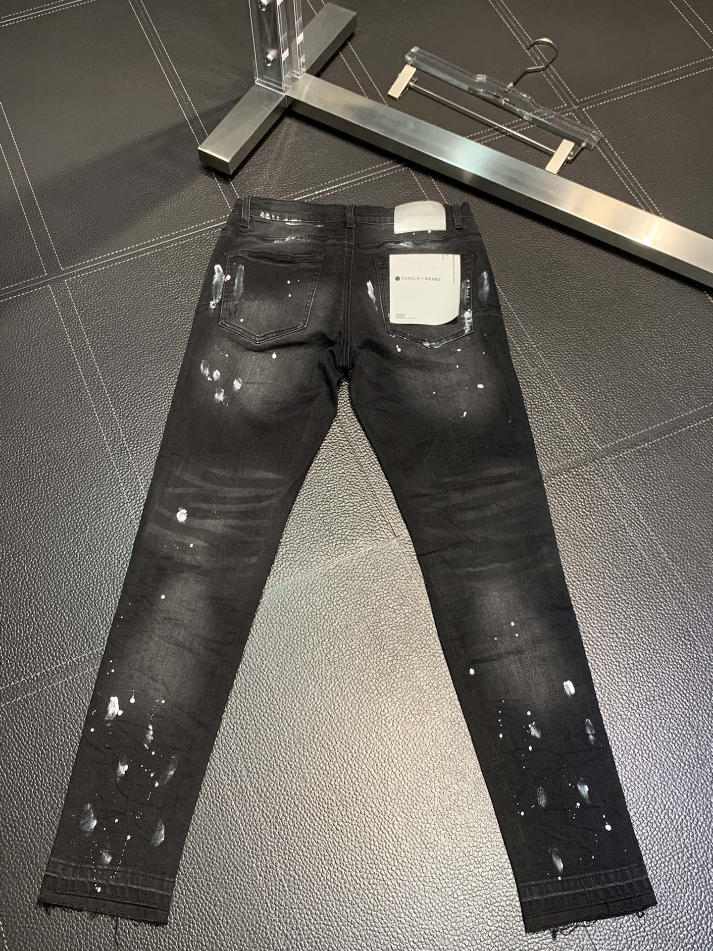  。PURPLE-BRAND 独家专供新款 休闲牛仔裤，高端版本！专柜 面料 透气舒适度高，细节无可挑剔