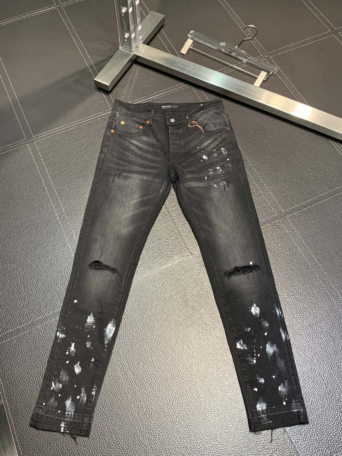  。PURPLE-BRAND 独家专供新款 休闲牛仔裤，高端版本！专柜 面料 透气舒适度高，细节无可挑剔