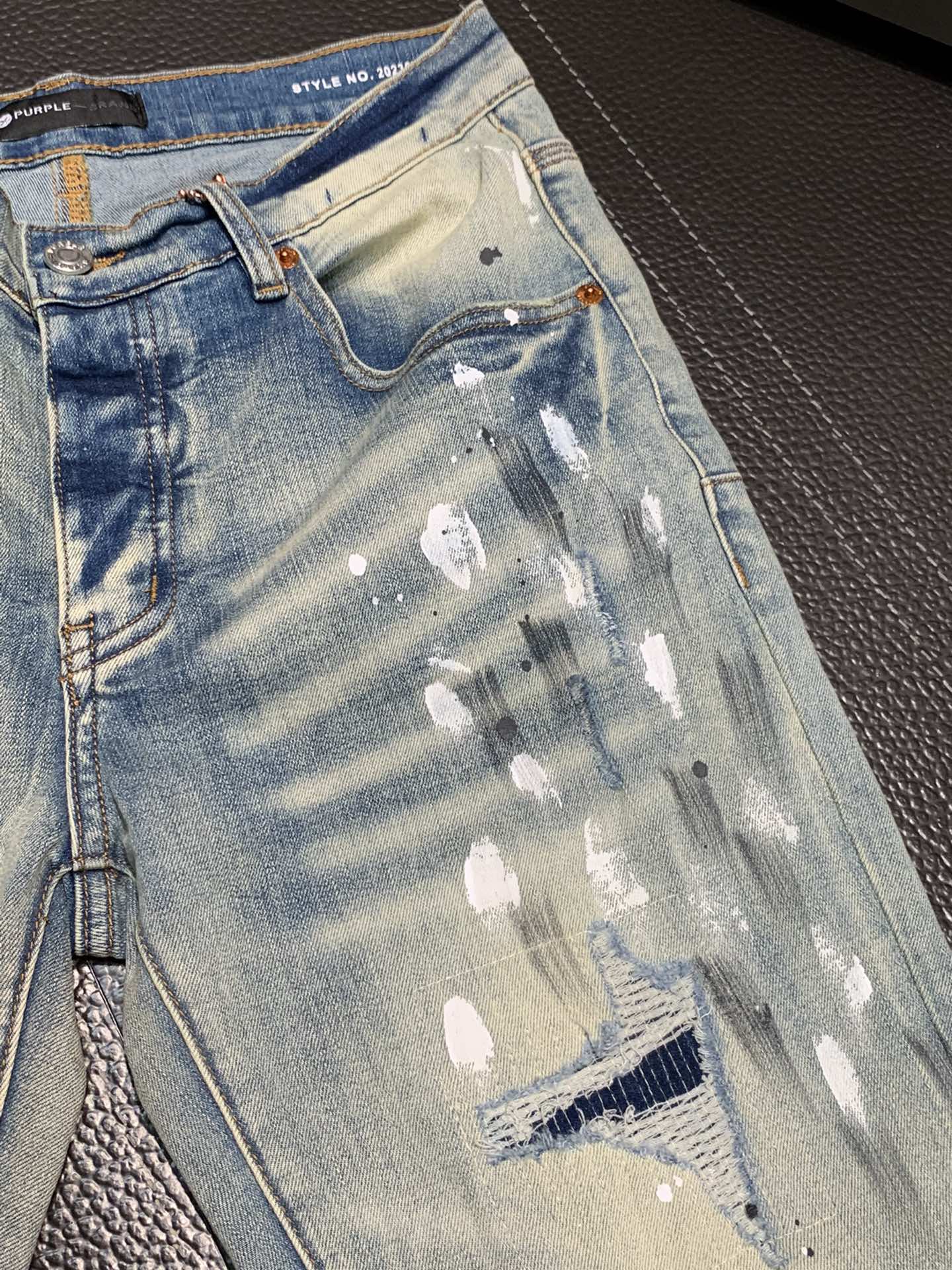  。PURPLE-BRAND 独家专供新款 休闲牛仔裤，高端版本！专柜 面料 透气舒适度高，细节无可挑剔