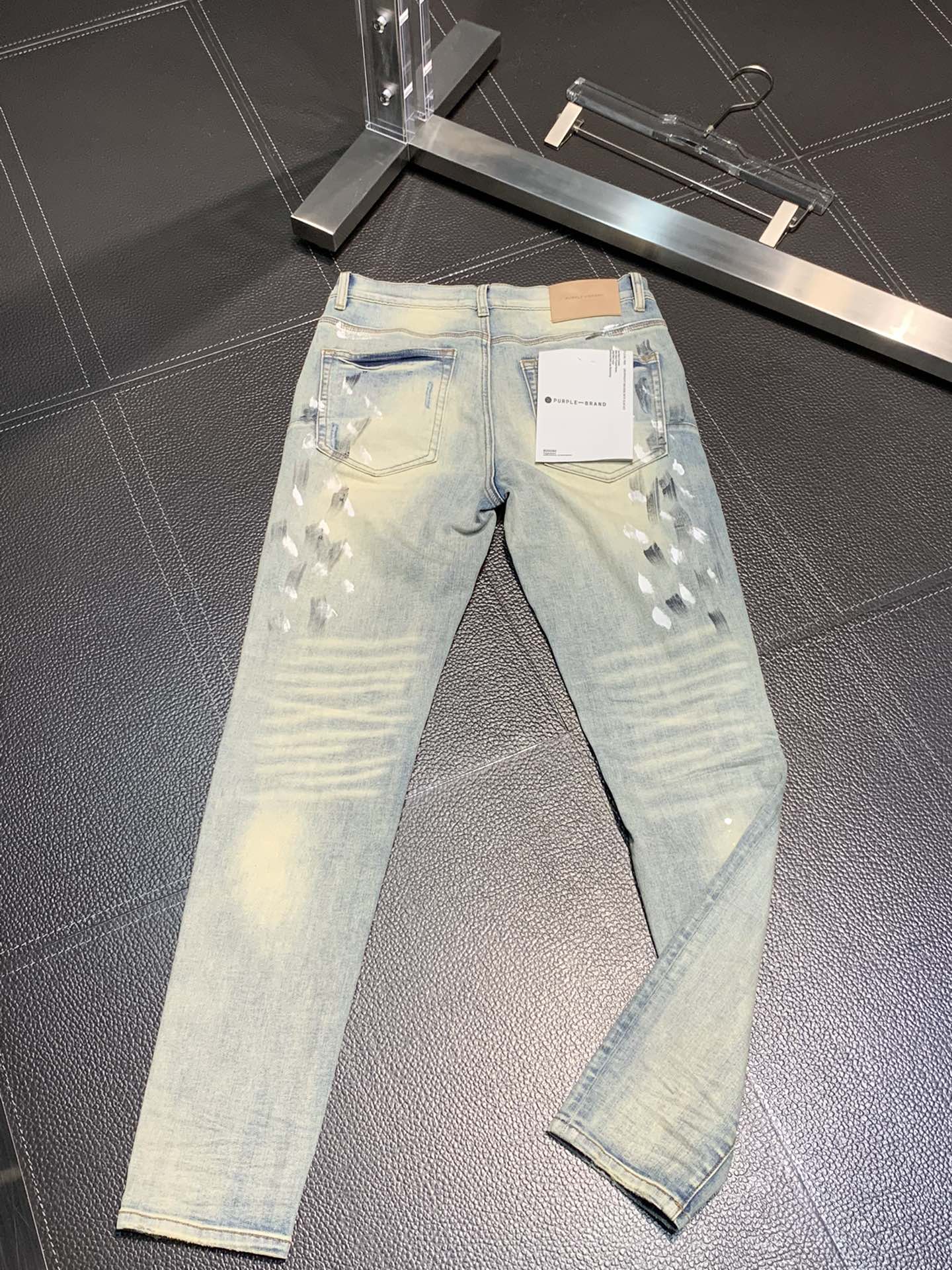  。PURPLE-BRAND 独家专供新款 休闲牛仔裤，高端版本！专柜 面料 透气舒适度高，细节无可挑剔