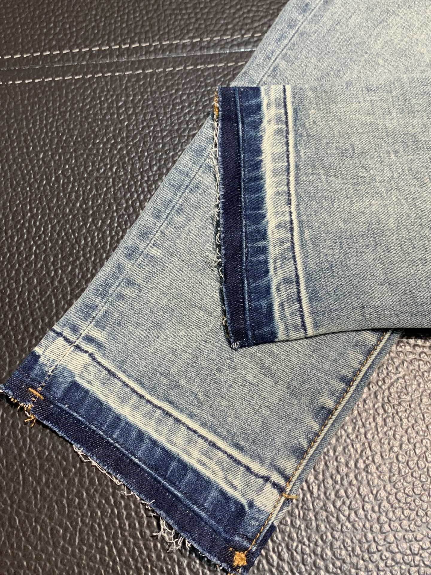  。PURPLE-BRAND 独家专供新款 休闲牛仔裤，高端版本！专柜 面料 透气舒适度高，细节无可挑剔