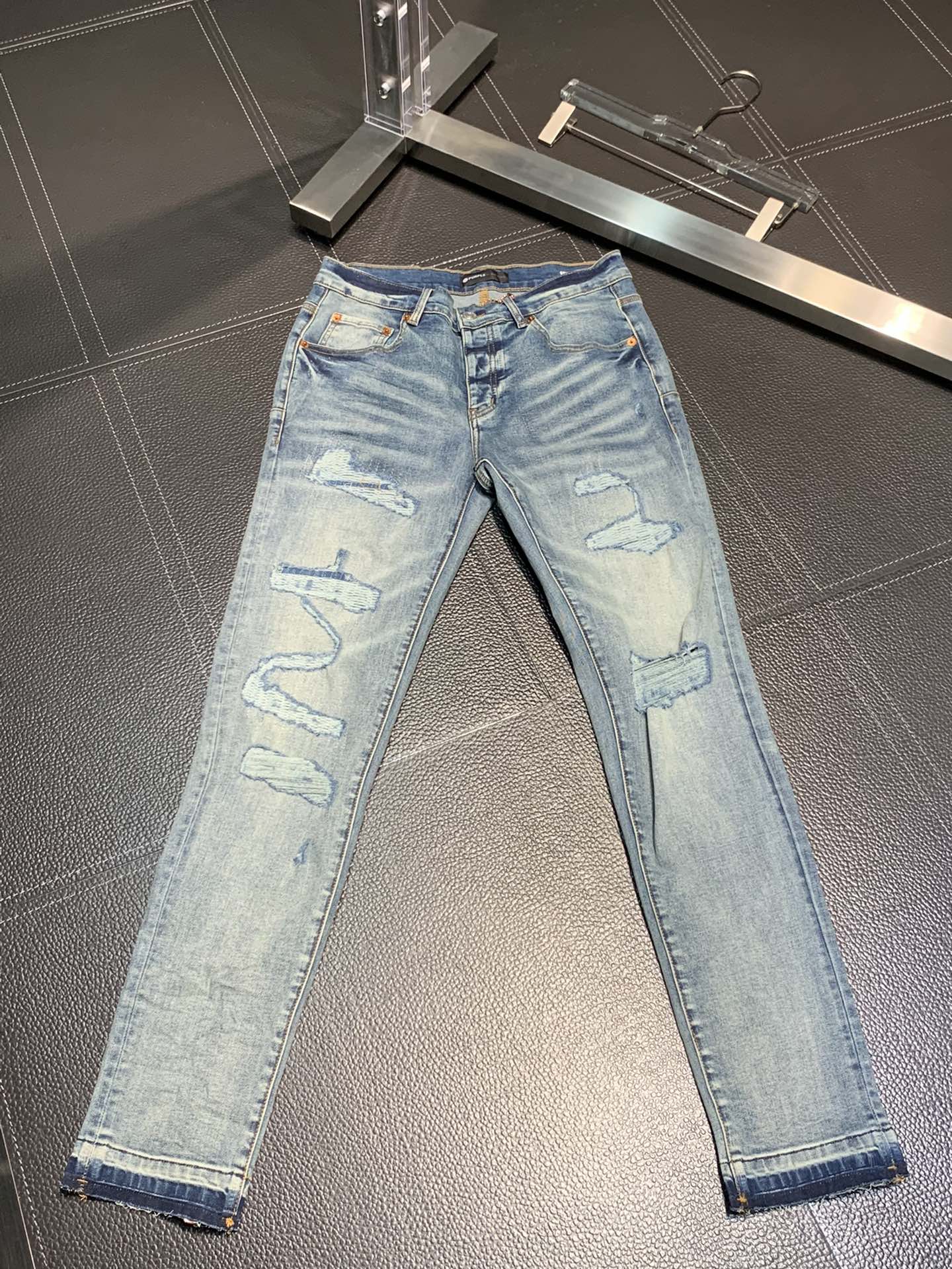  。PURPLE-BRAND 独家专供新款 休闲牛仔裤，高端版本！专柜 面料 透气舒适度高，细节无可挑剔