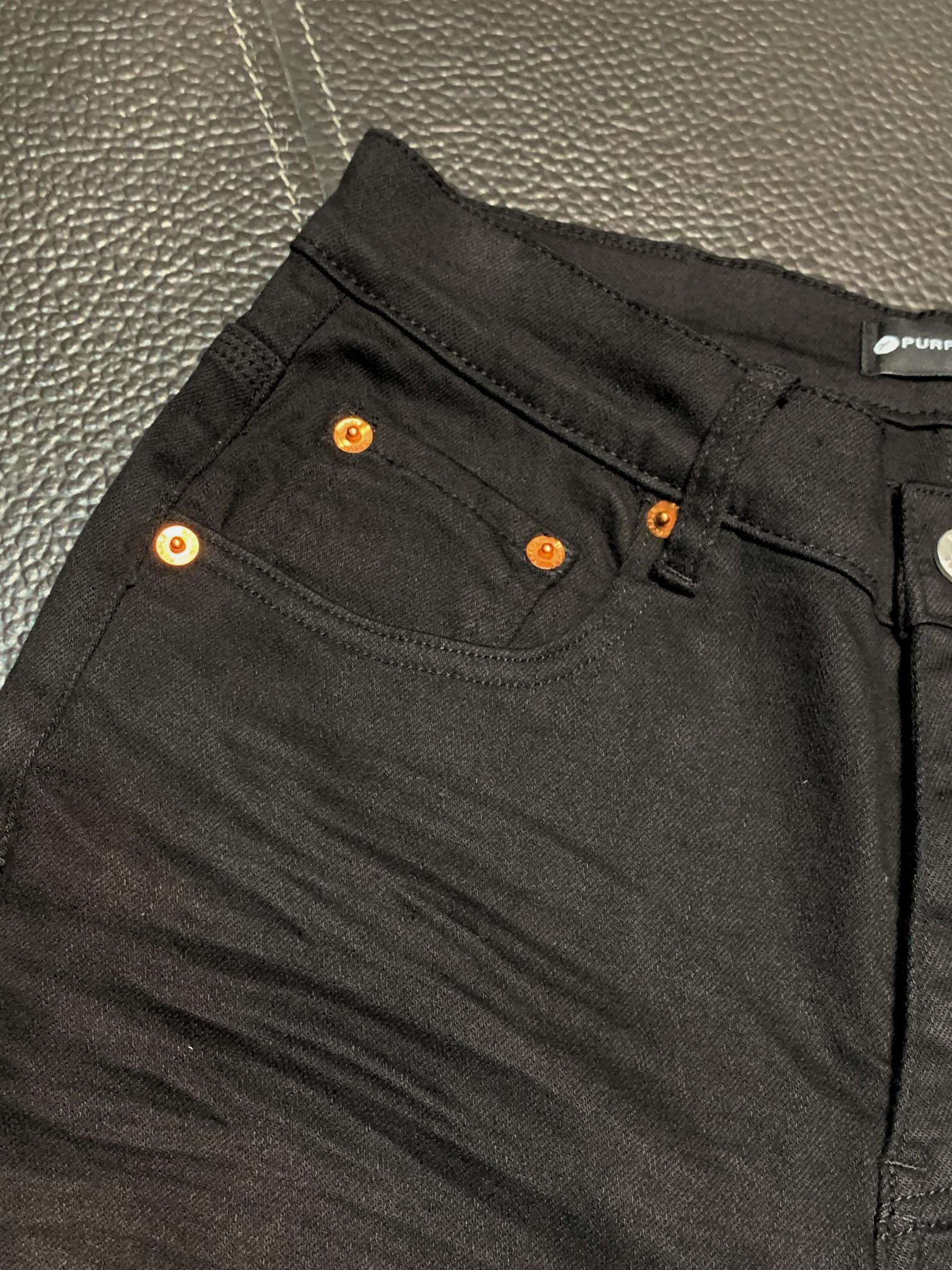  。PURPLE-BRAND 独家专供新款 休闲牛仔裤，高端版本！专柜 面料 透气舒适度高，细节无可挑剔