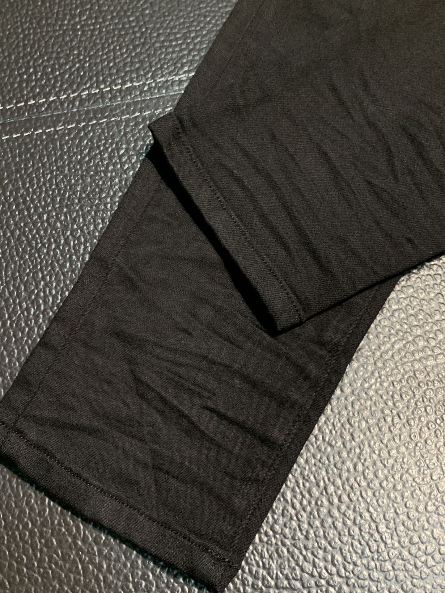  。PURPLE-BRAND 独家专供新款 休闲牛仔裤，高端版本！专柜 面料 透气舒适度高，细节无可挑剔