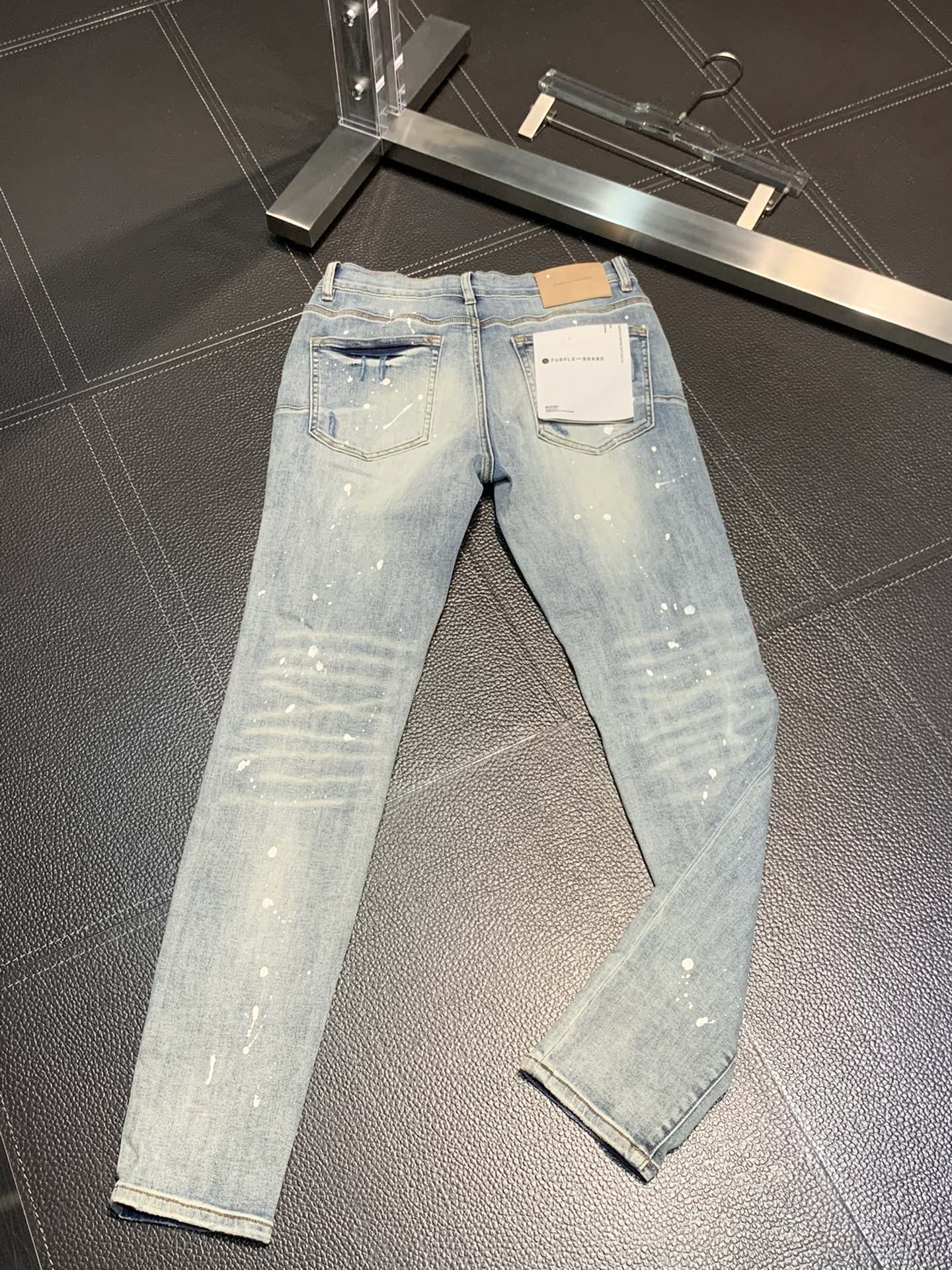  。PURPLE-BRAND 独家专供新款 休闲牛仔裤，高端版本！专柜 面料 透气舒适度高，细节无可挑剔