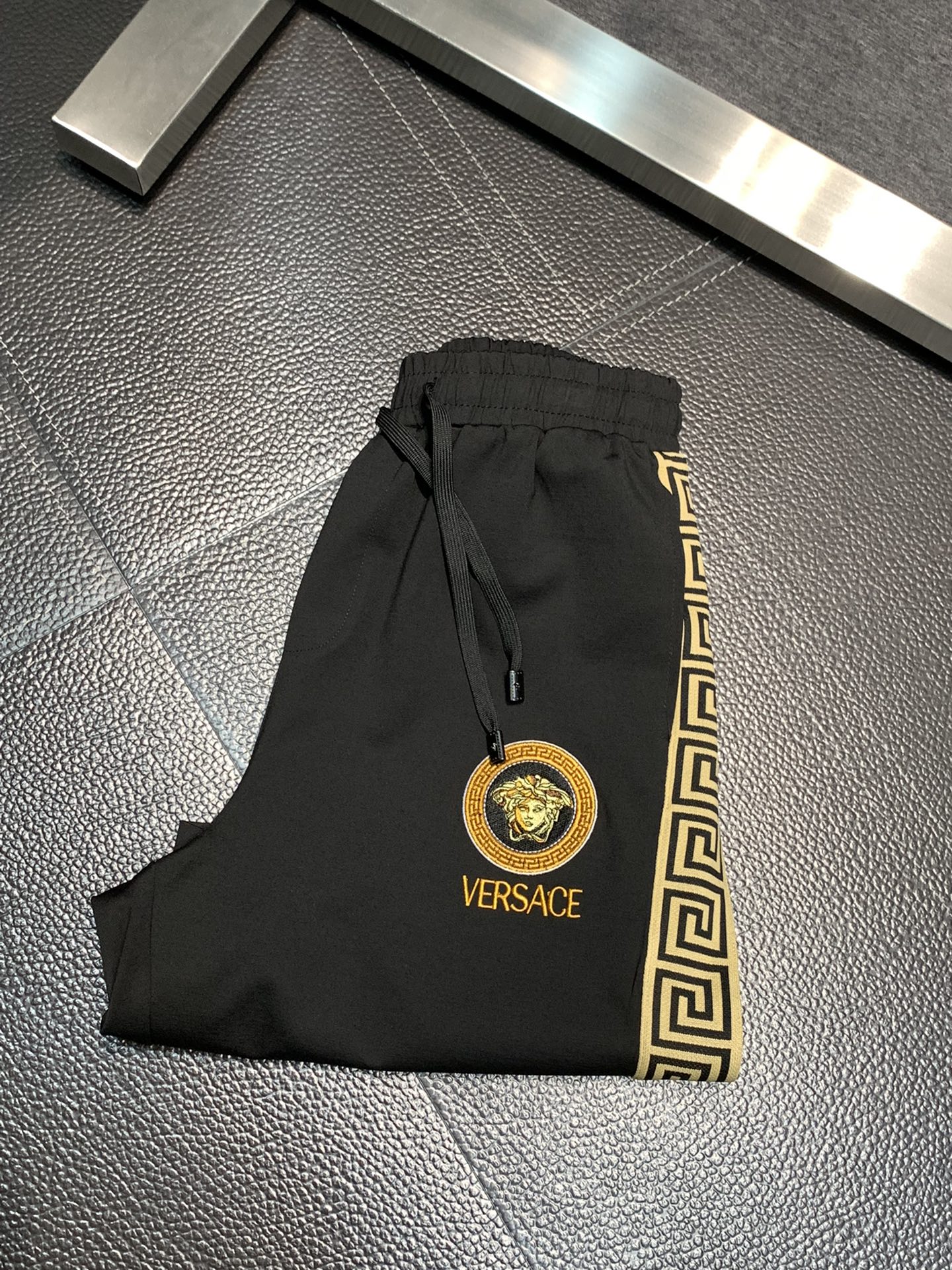 Versace Clothing Shorts Men Spring/Summer Collection Fashion Casual