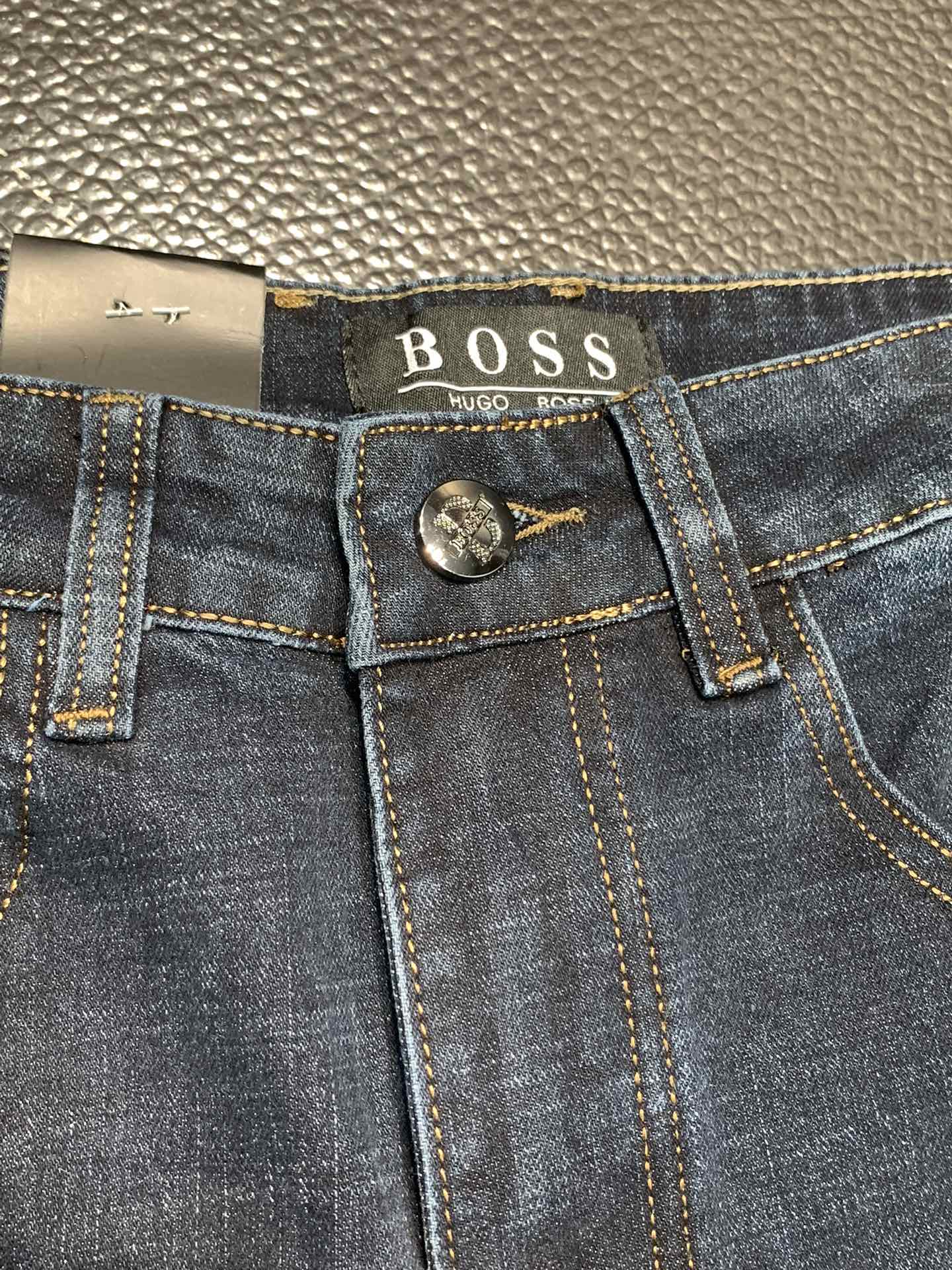 Boss独家专供新款休闲牛仔裤高端版本专柜定制面料透气舒适度高细节无可挑剔品牌元素设计理念体现高品质手感