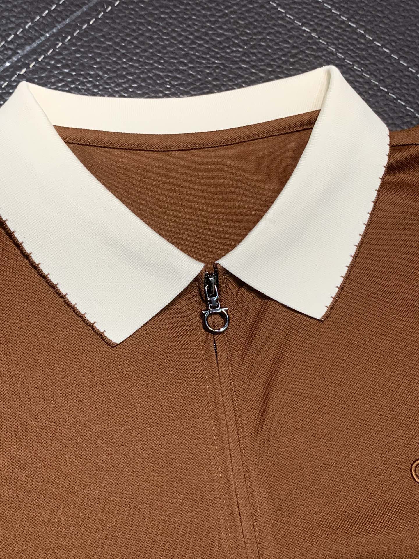 菲拉格慕独家专供新款原单男士休闲Polo短袖高端定制高版本时尚百搭爆款️️进口面料领口logo图案设计手