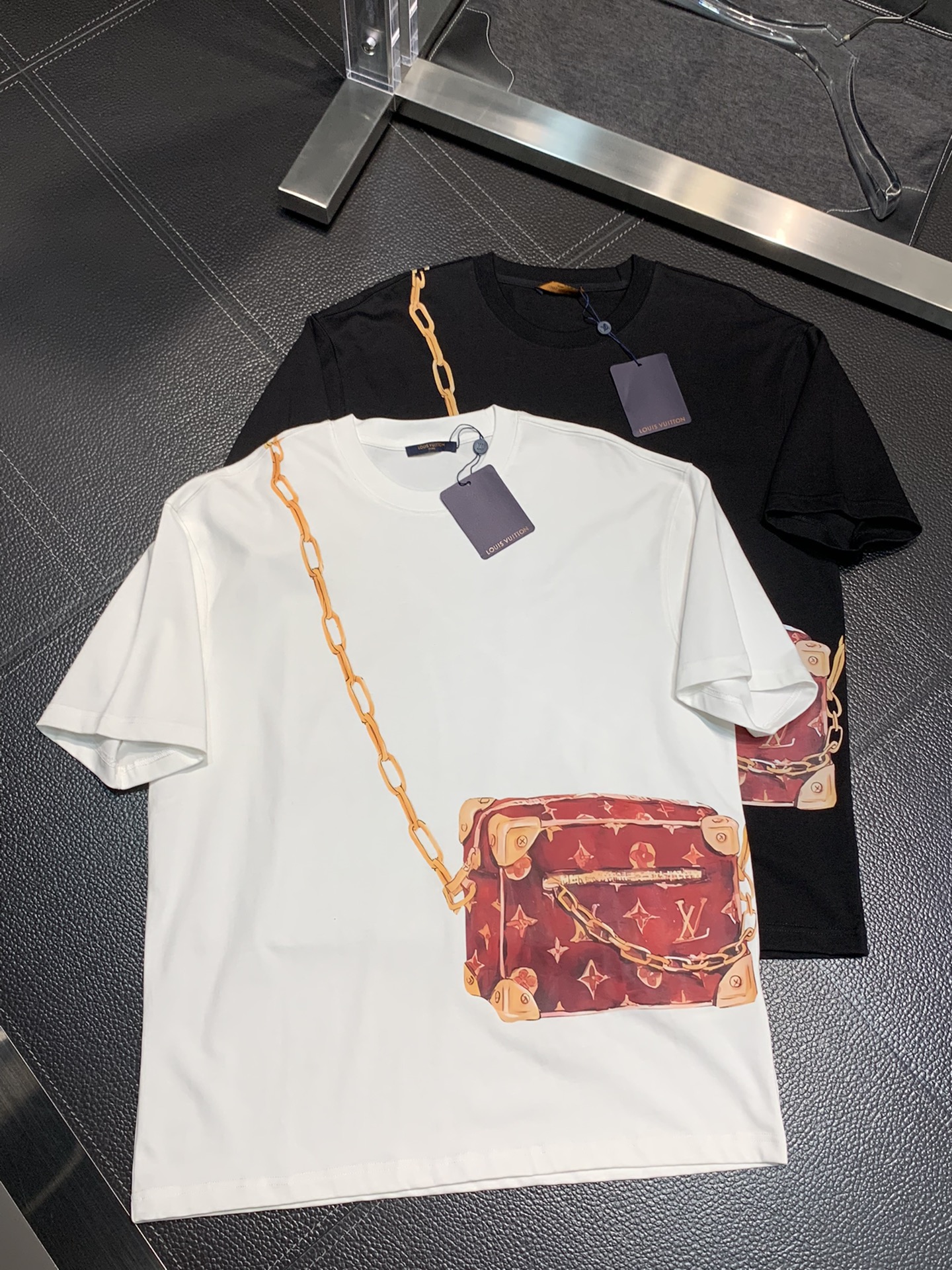 China Sale
 Louis Vuitton Clothing T-Shirt Men Fashion Short Sleeve