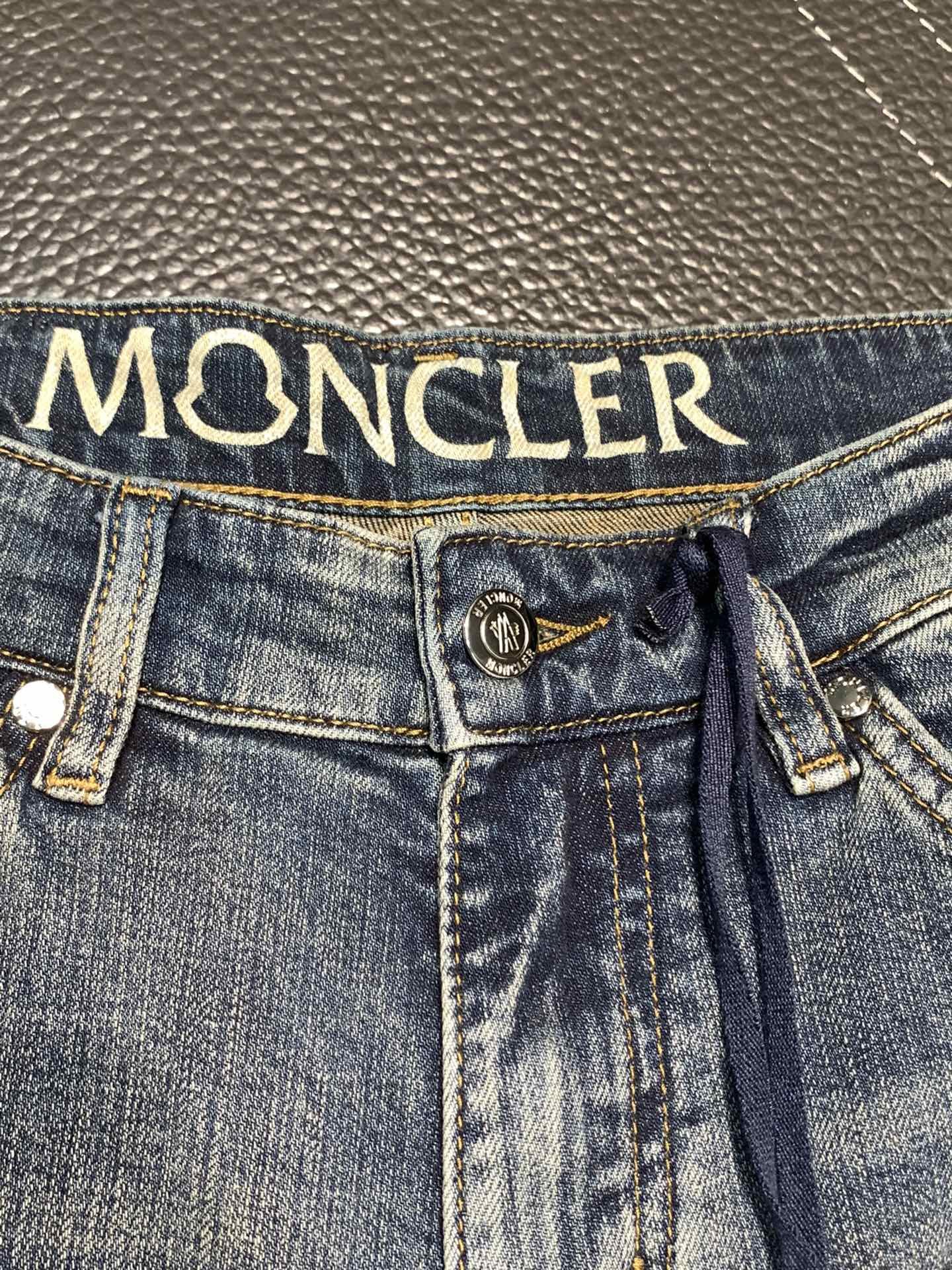 Moncler蒙口独家专供新款休闲牛仔裤高端版本专柜定制面料透气舒适度高细节无可挑剔品牌元素设计理念体现