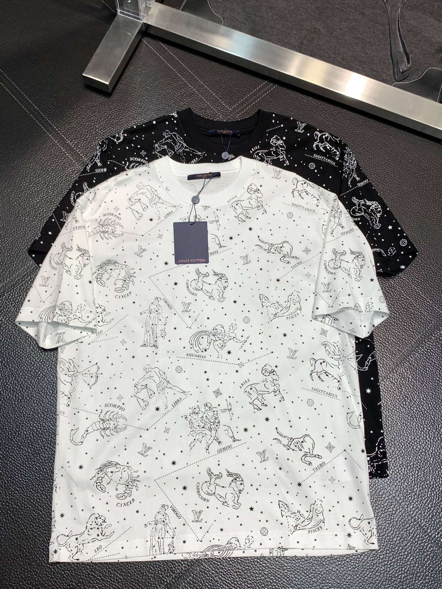 Louis Vuitton Clothing T-Shirt Men Fashion Short Sleeve