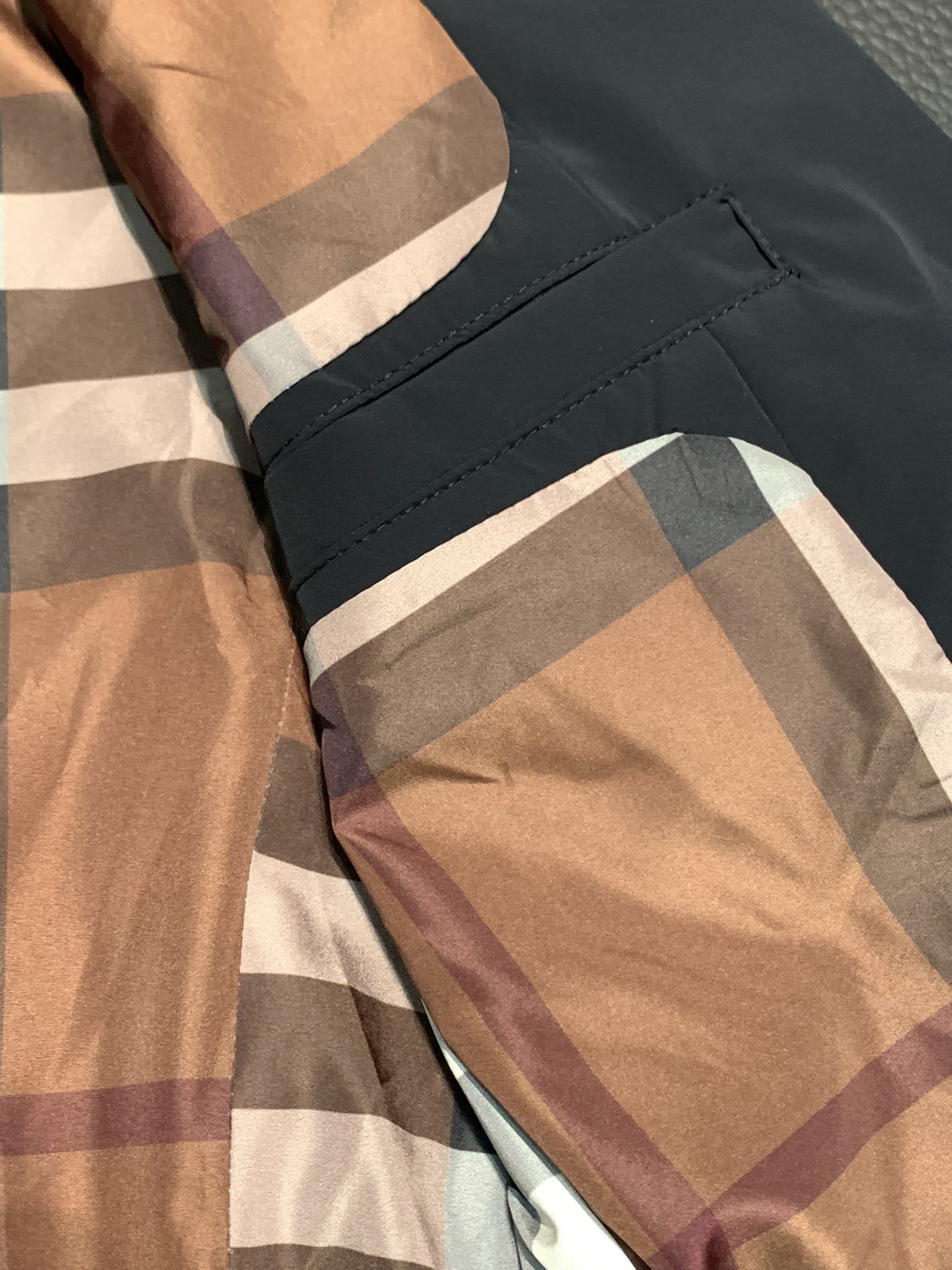 BBR巴宝莉独家专供最新秋冬时尚休闲西服外套经典设计感与颜值爆棚的外套品质更是无法挑剔品控可以直接入手不