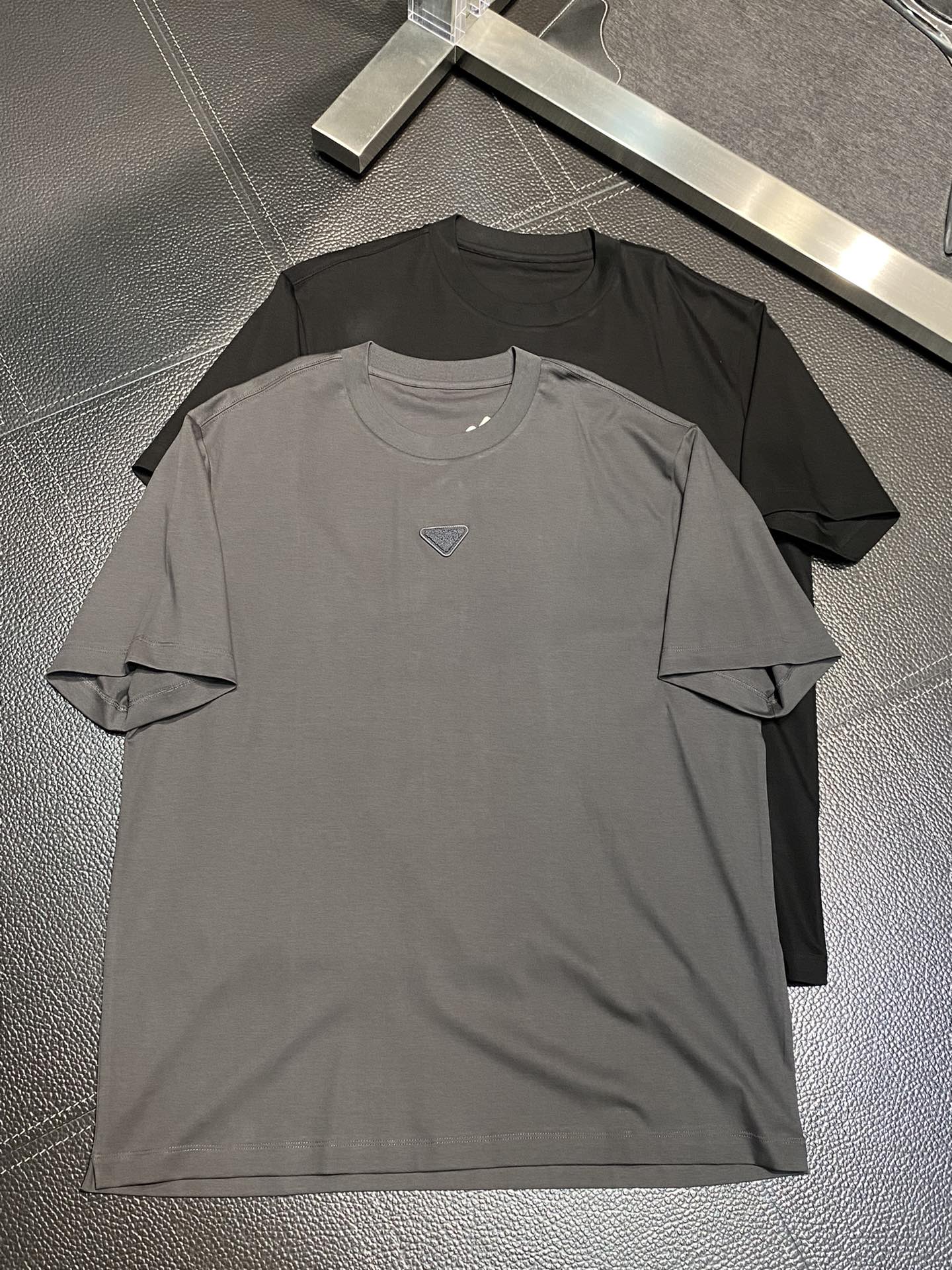 Prada Kleding T-Shirt Mannen Fashion Korte mouw