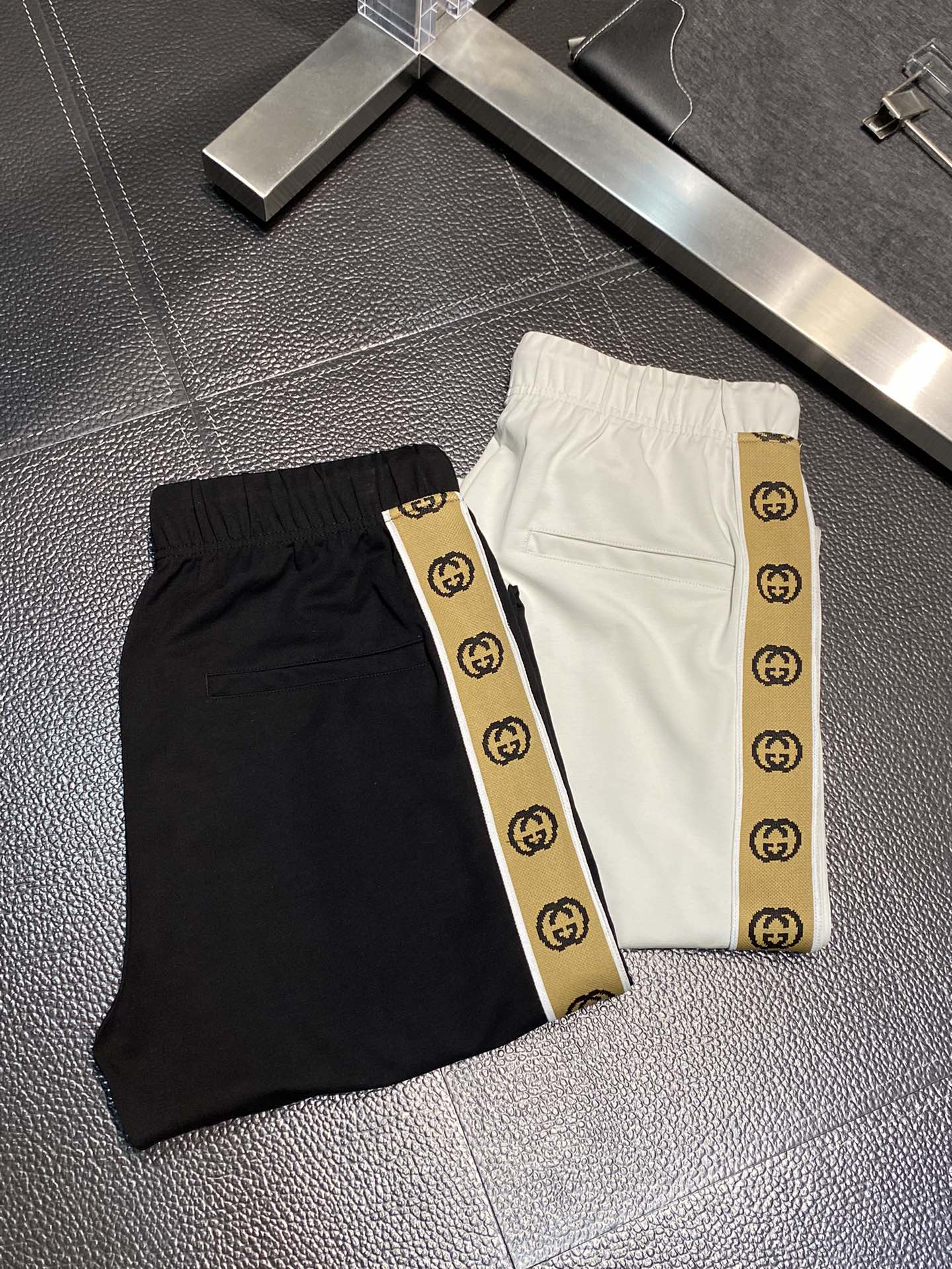Gucci Clothing Pants & Trousers Casual