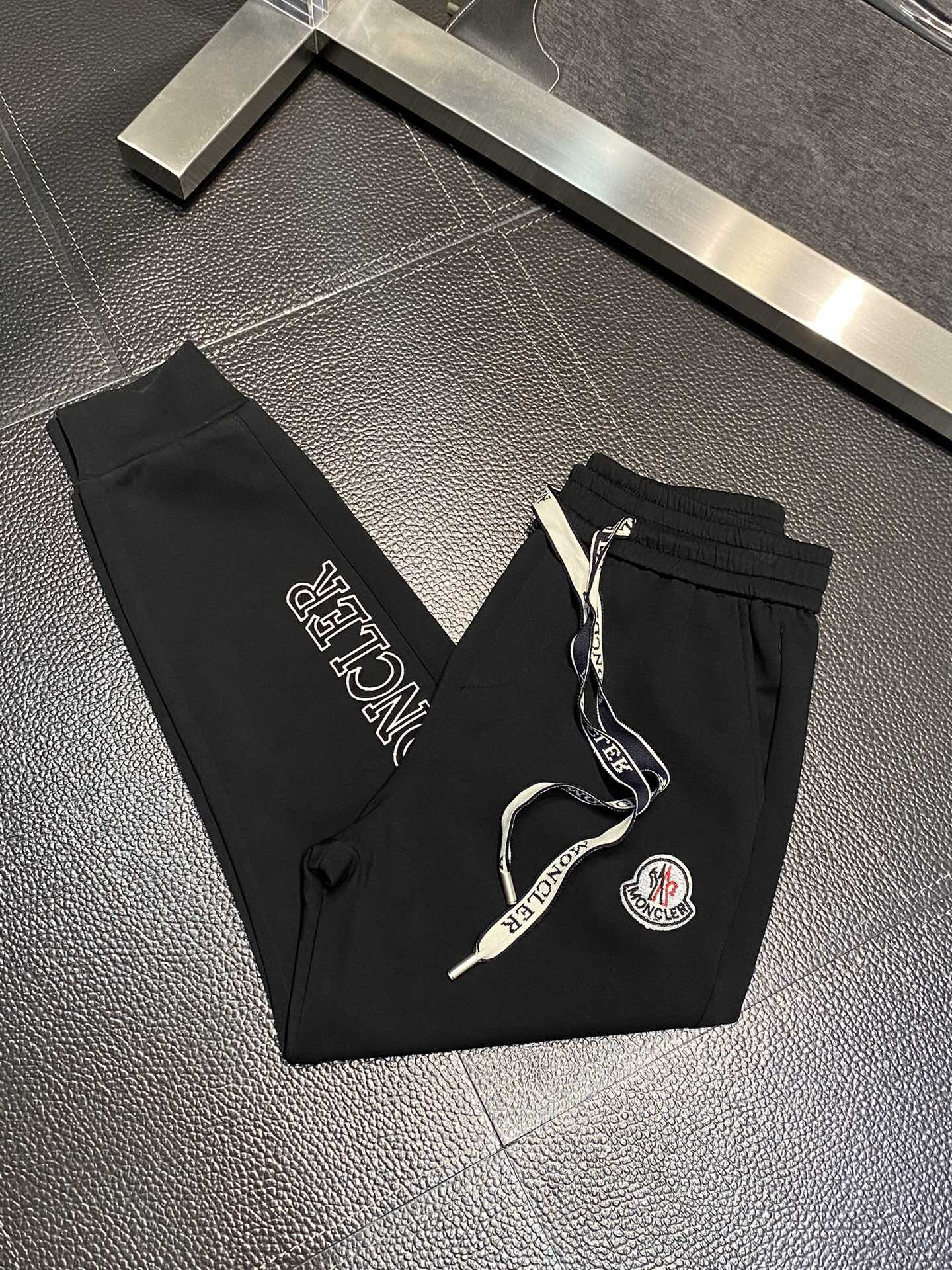 Moncler Kleding Broek Casual