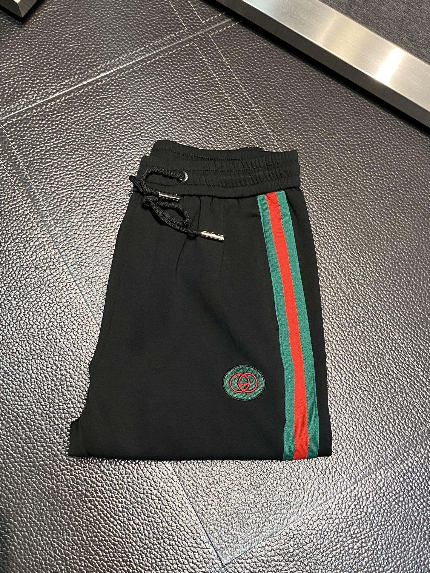 Uit China
 Gucci Kleding Broek Casual