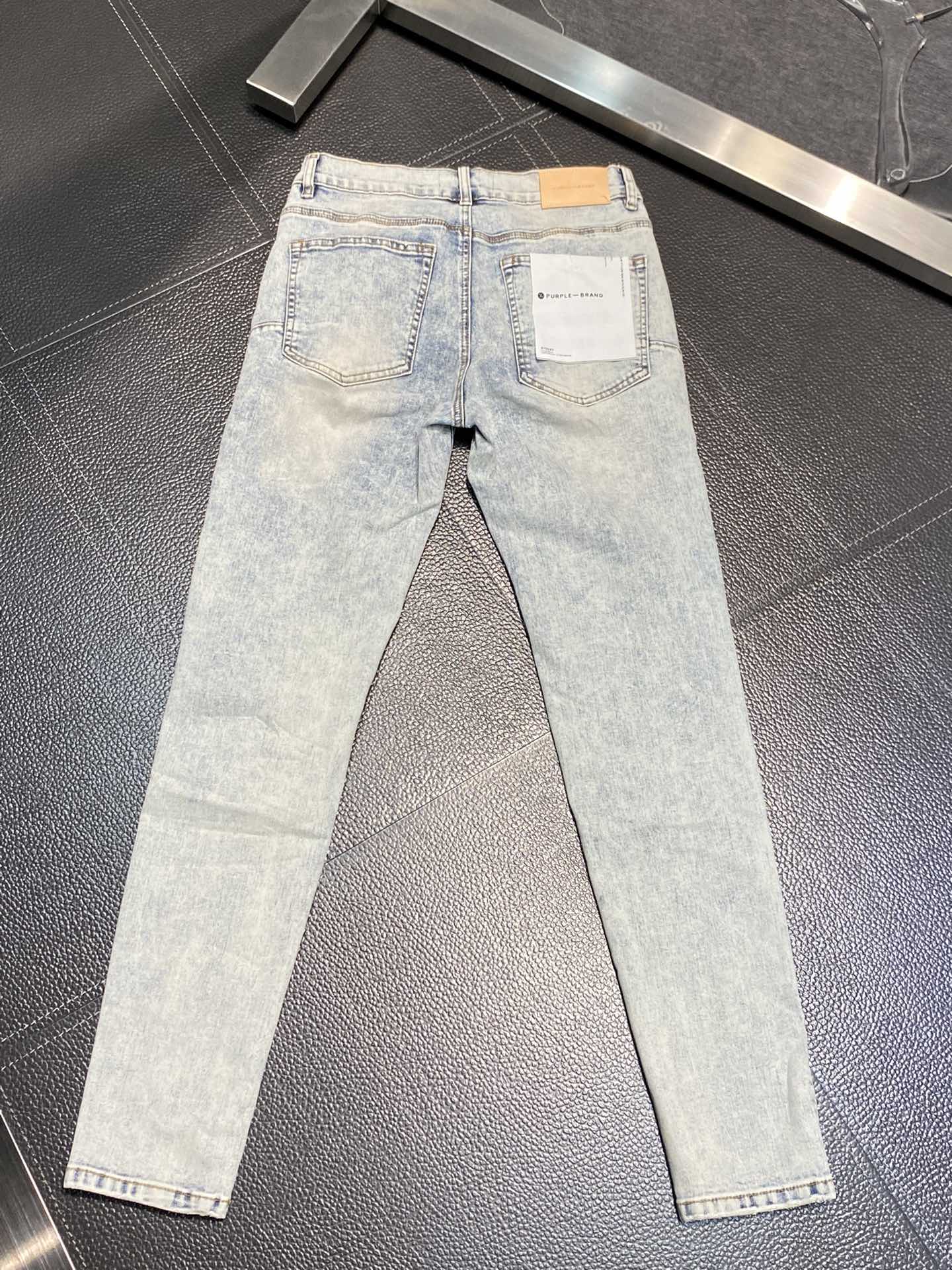  。PurPle Brand 独家专供新款 修身款 小直筒 牛仔裤，高端版本！专柜 面料 透气舒适度高，