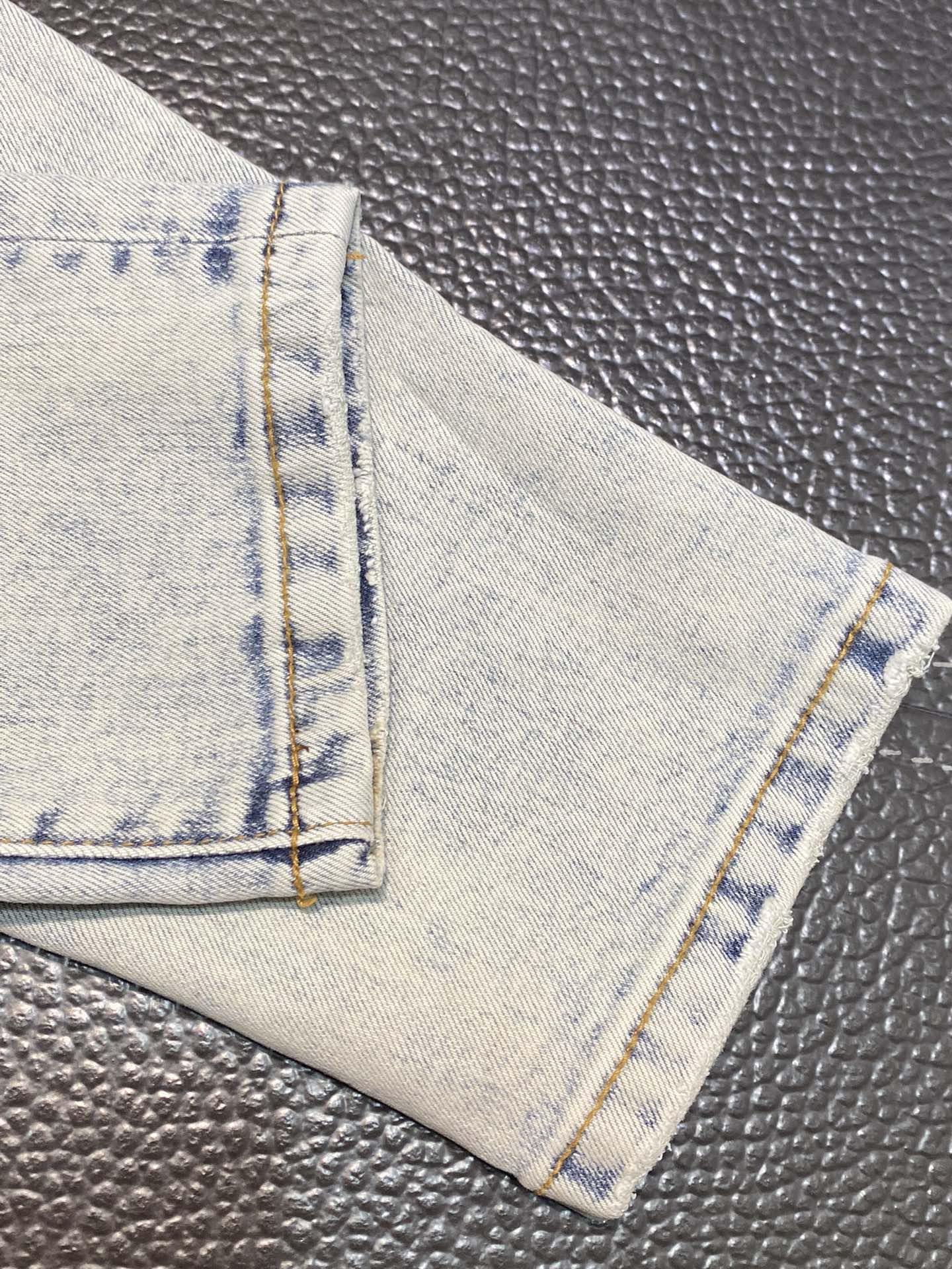  。PurPle Brand 独家专供新款 修身款 小直筒 牛仔裤，高端版本！专柜 面料 透气舒适度高，