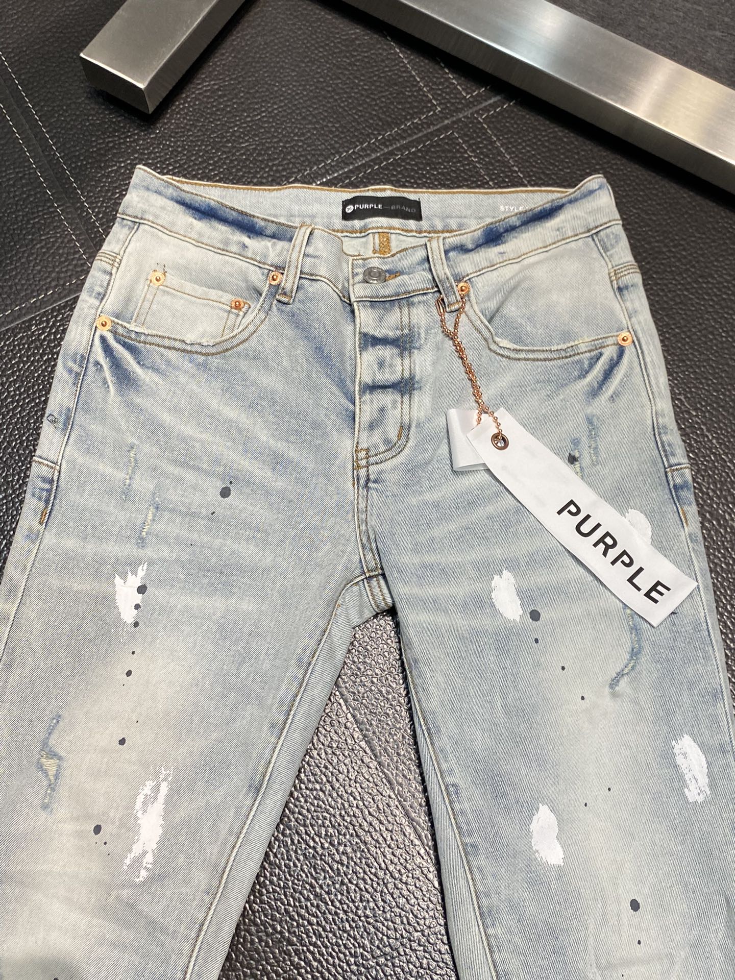  。PurPle Brand 独家专供新款 修身款 小直筒 牛仔裤，高端版本！专柜 面料 透气舒适度高，