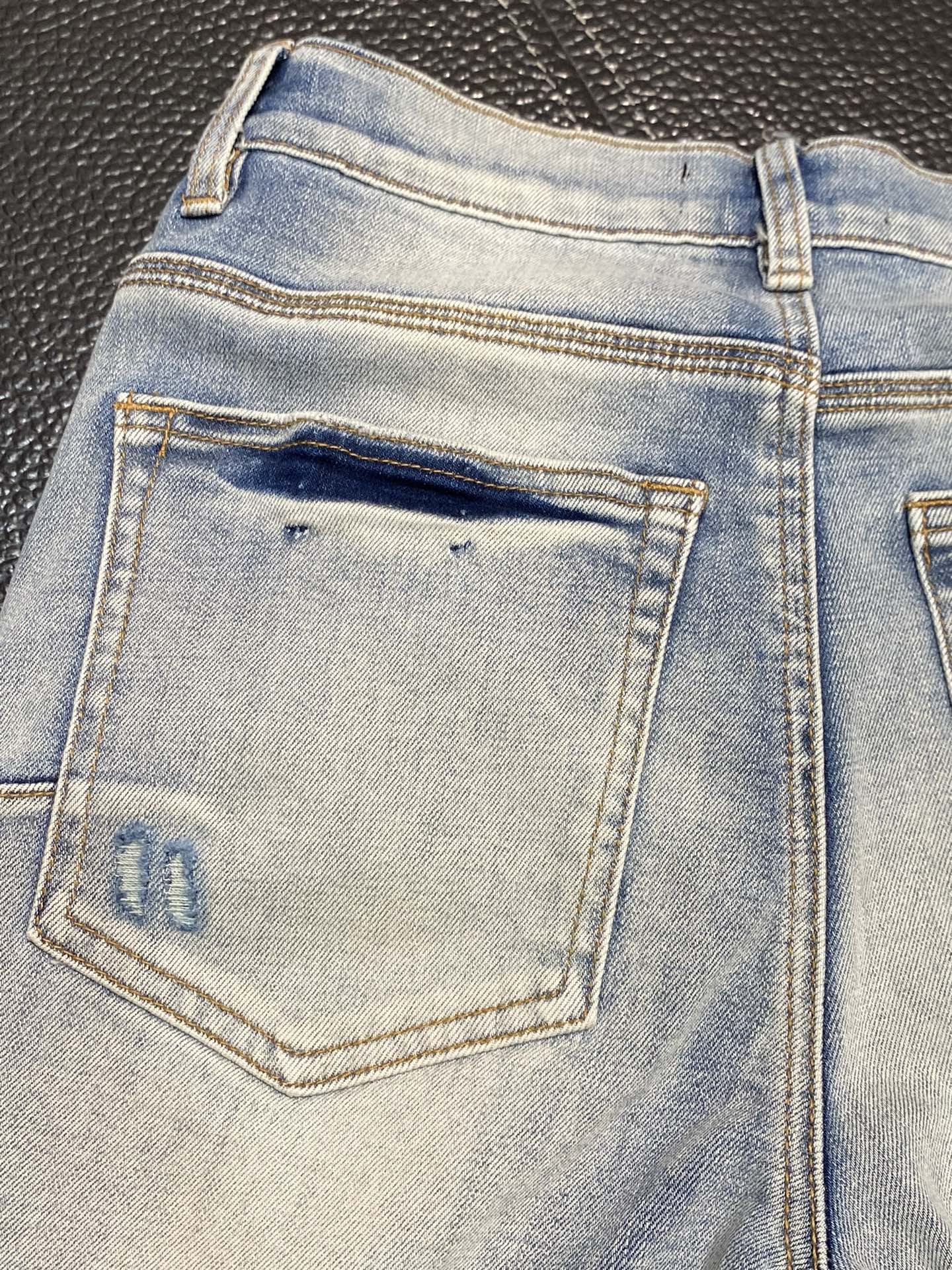  。PurPle Brand 独家专供新款 修身款 小直筒 牛仔裤，高端版本！专柜 面料 透气舒适度高，