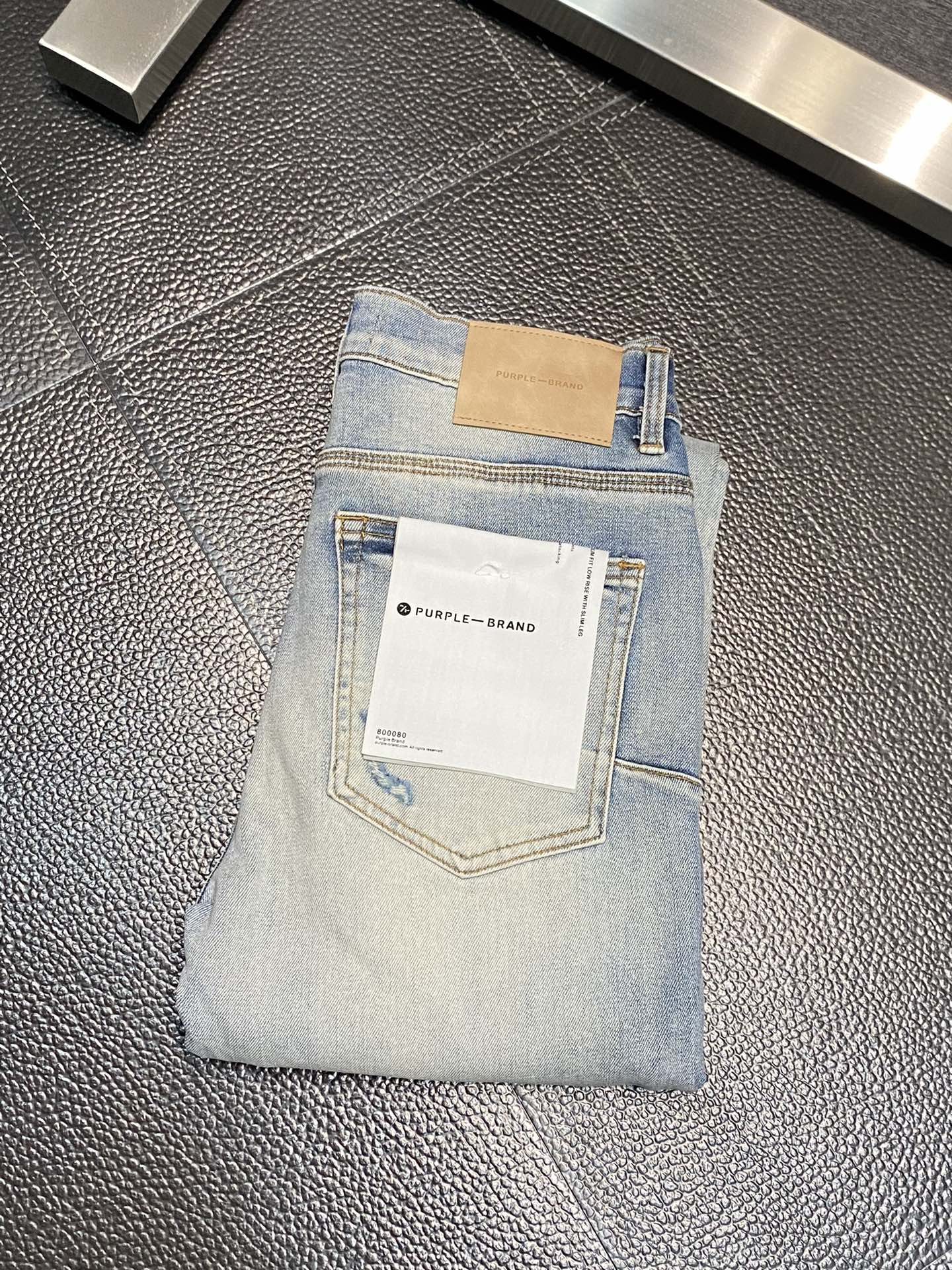  。PurPle Brand 独家专供新款 修身款 小直筒 牛仔裤，高端版本！专柜 面料 透气舒适度高，