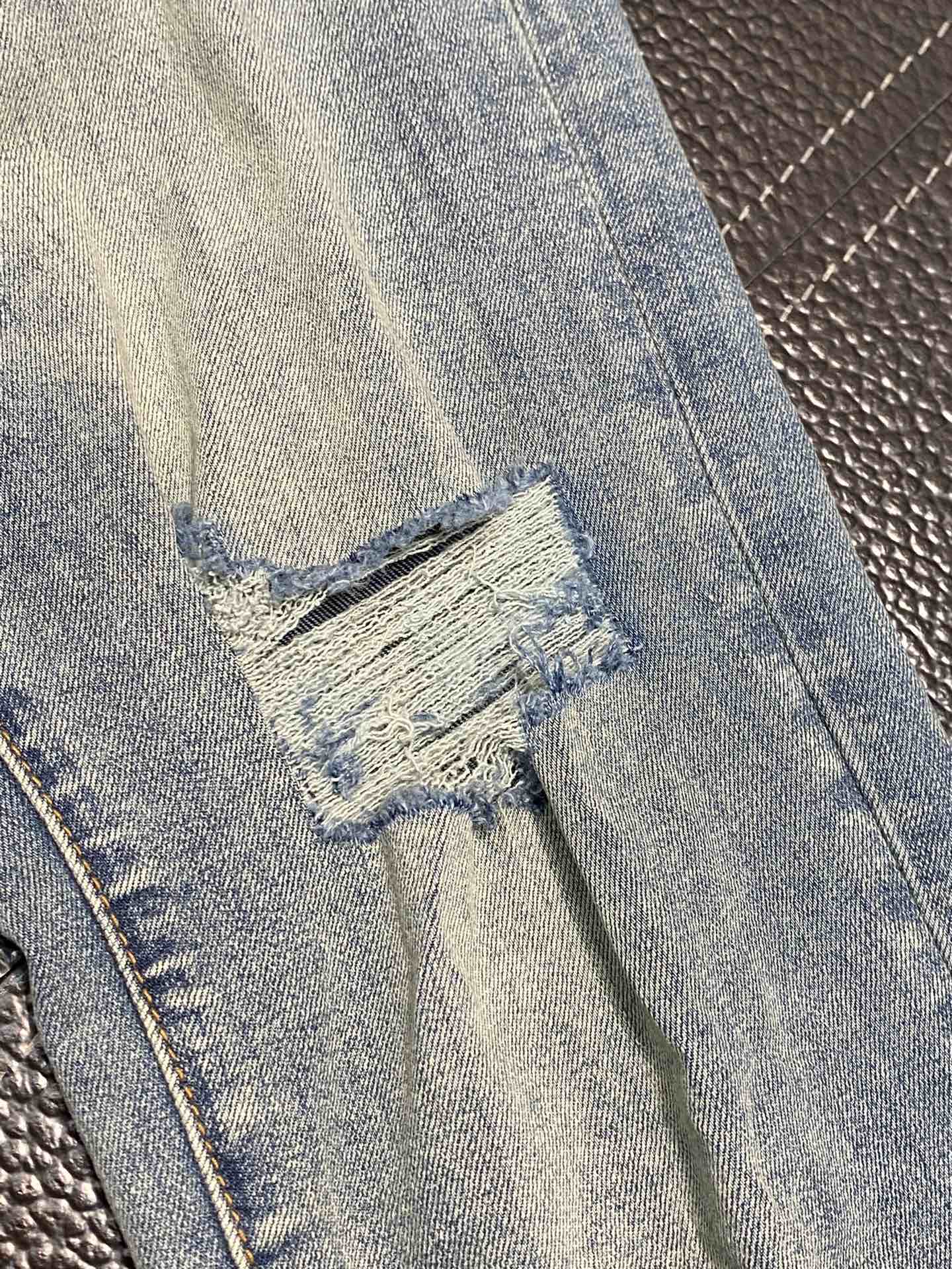  。PurPle Brand 独家专供新款 修身款 小直筒 牛仔裤，高端版本！专柜 面料 透气舒适度高，