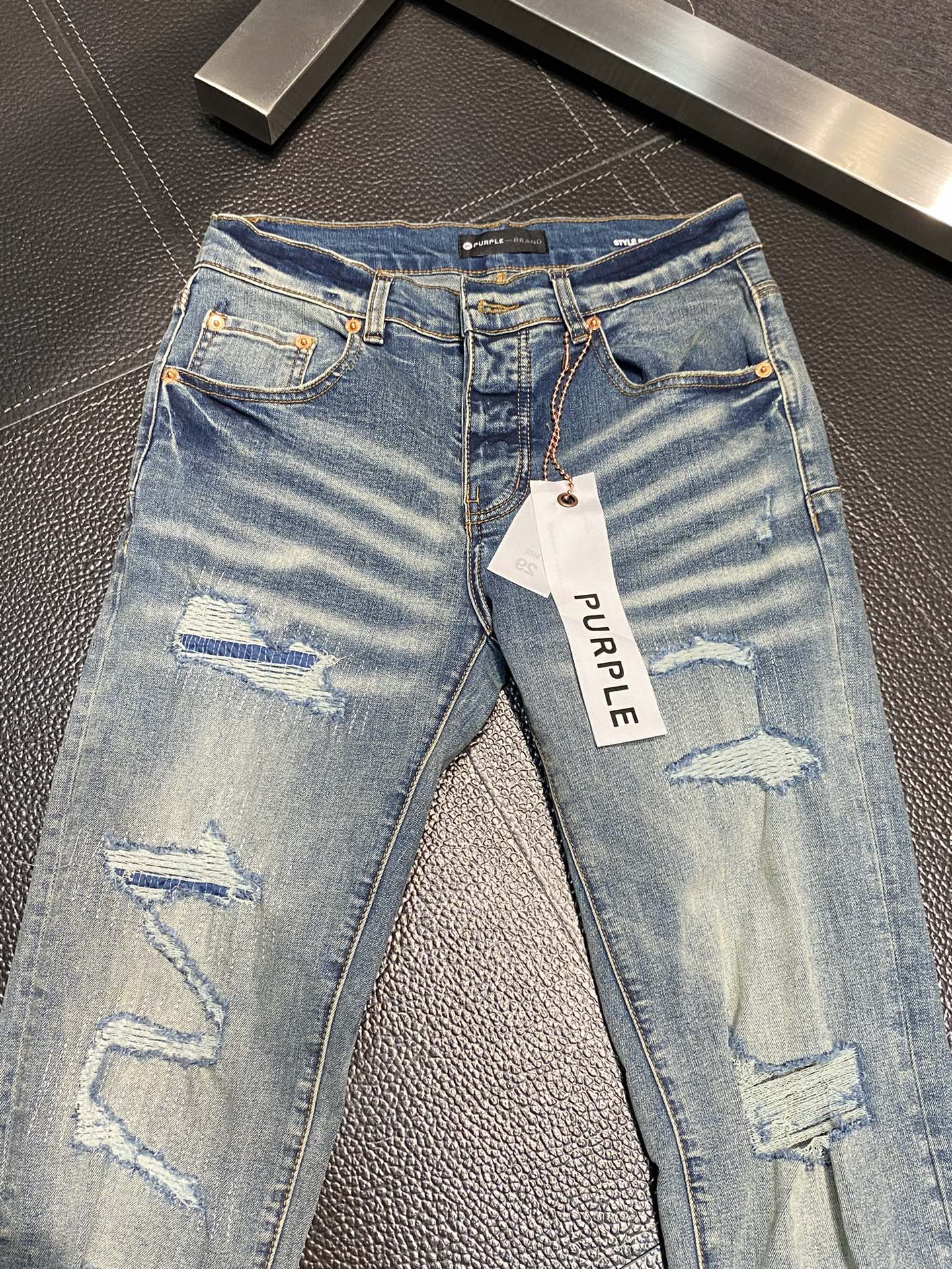  。PurPle Brand 独家专供新款 修身款 小直筒 牛仔裤，高端版本！专柜 面料 透气舒适度高，