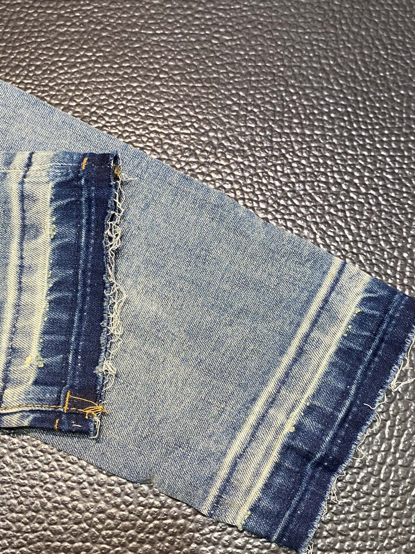  。PurPle Brand 独家专供新款 修身款 小直筒 牛仔裤，高端版本！专柜 面料 透气舒适度高，