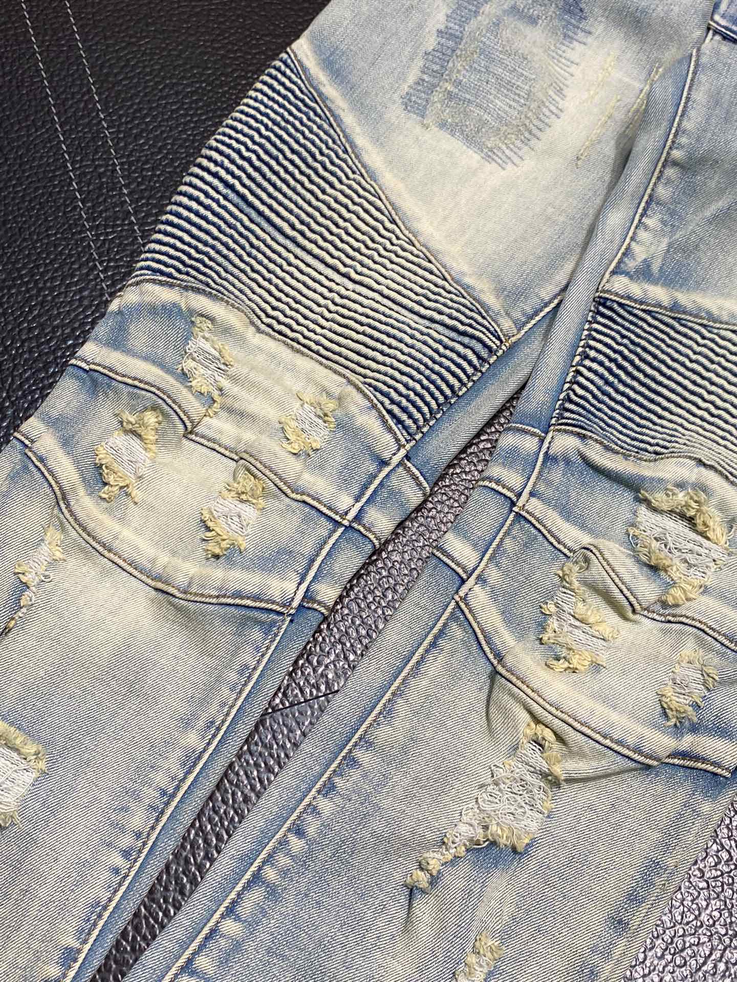  。BALMAIN巴尔曼 独家专供新款 修身款 小直筒 牛仔裤，高端版本！专柜 面料 透气舒适度高，细节