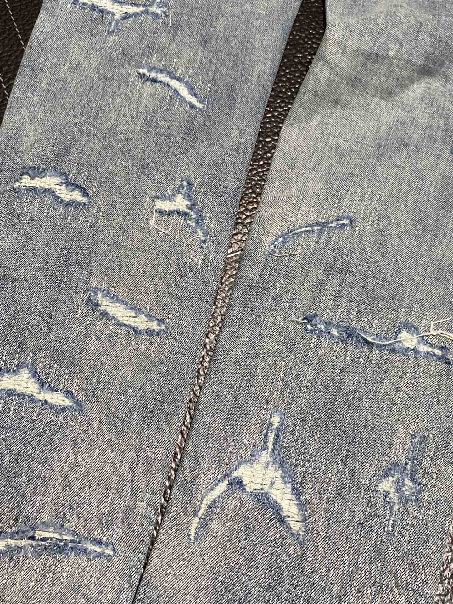  。PurPle Brand 独家专供新款 修身款 小直筒 牛仔裤，高端版本！专柜 面料 透气舒适度高，