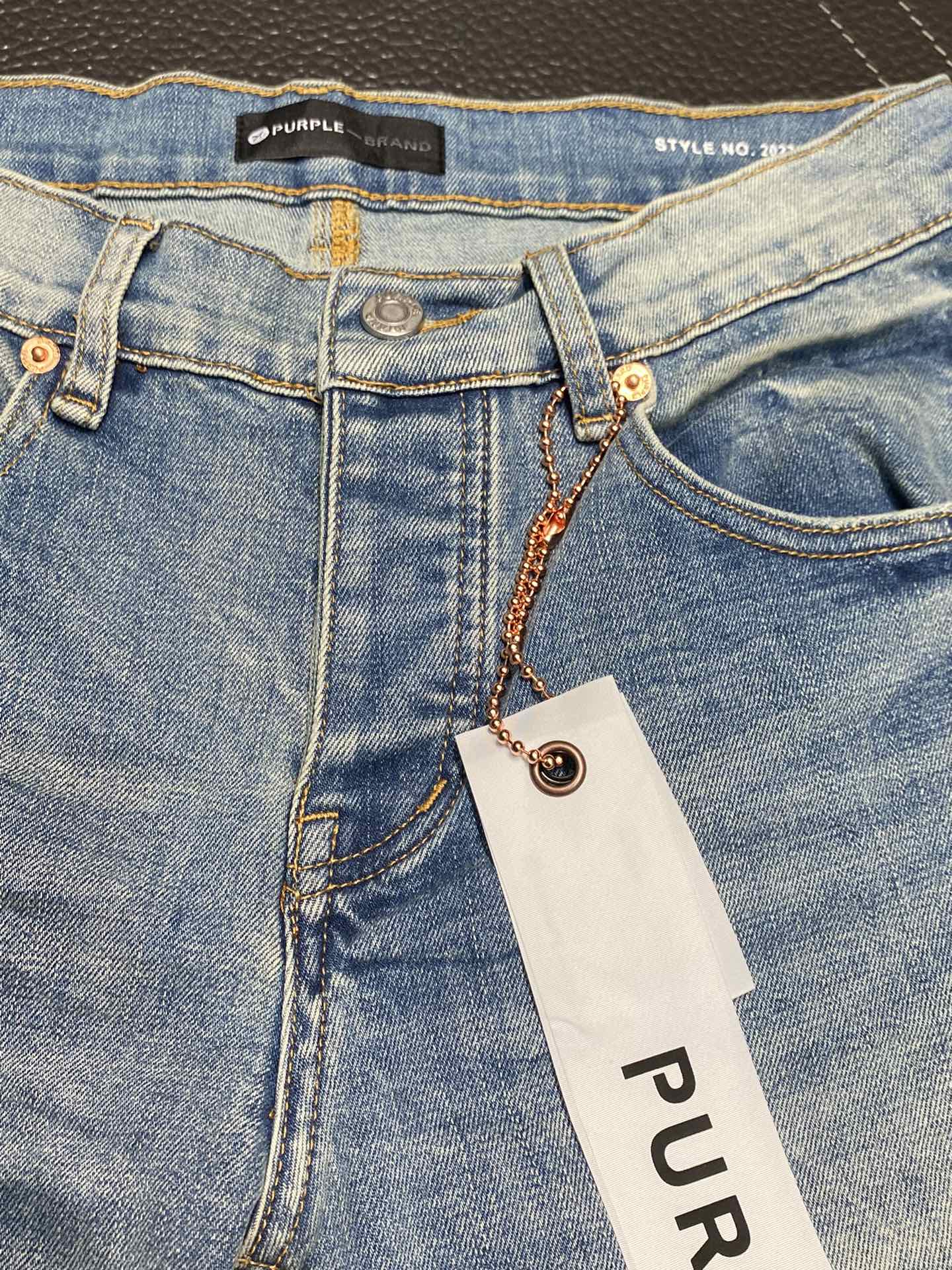  。PurPle Brand 独家专供新款 修身款 小直筒 牛仔裤，高端版本！专柜 面料 透气舒适度高，