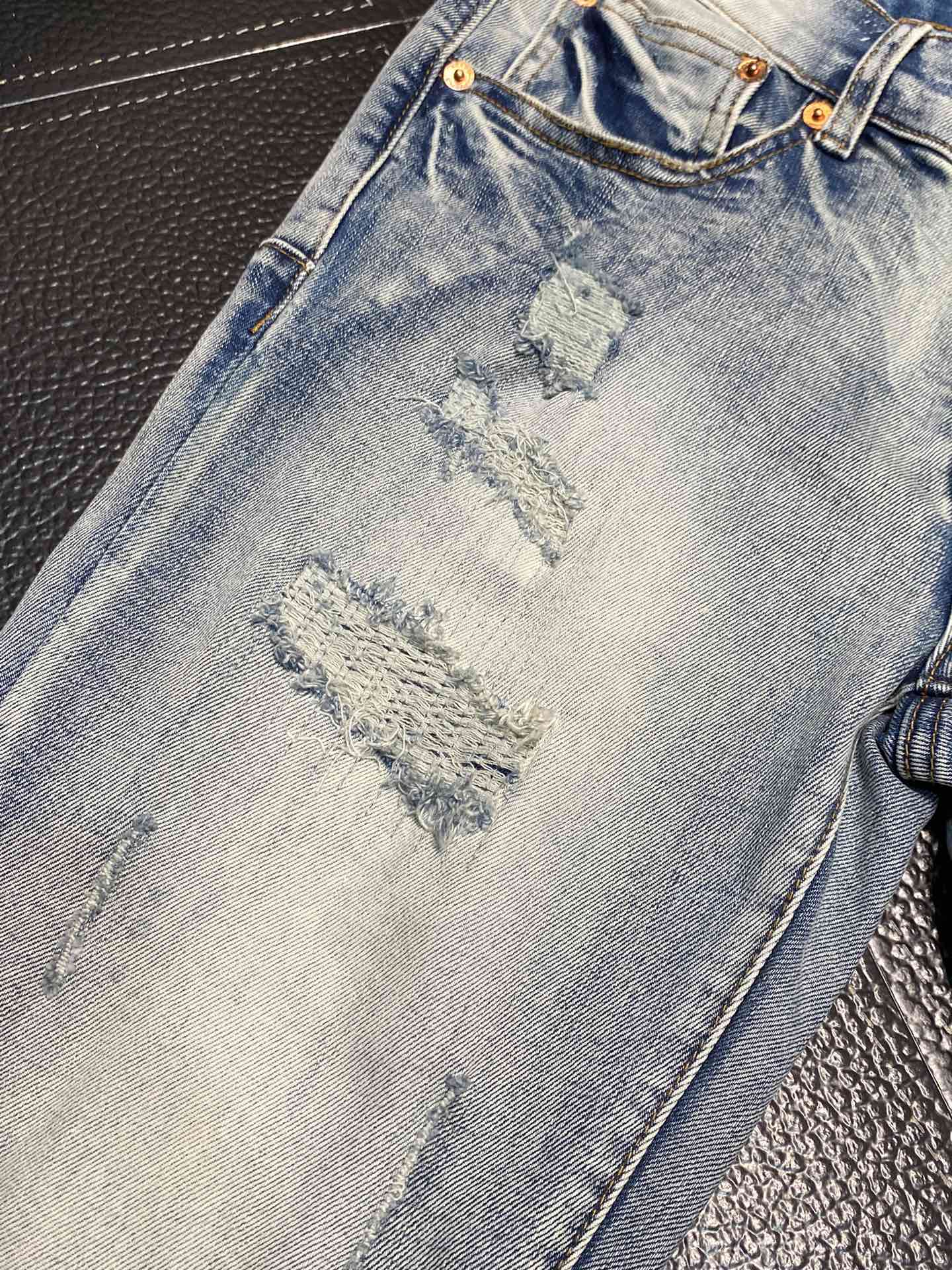  。PurPle Brand 独家专供新款 修身款 小直筒 牛仔裤，高端版本！专柜 面料 透气舒适度高，