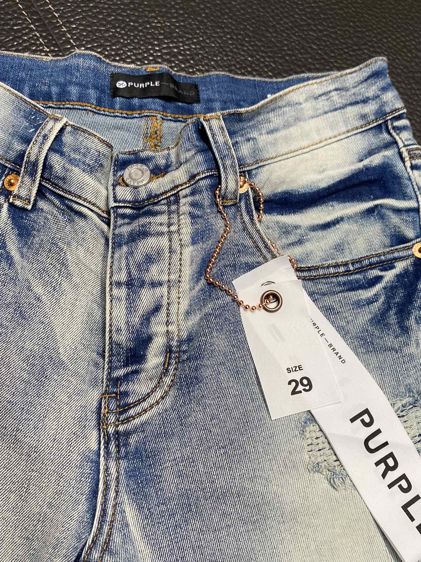  。PurPle Brand 独家专供新款 修身款 小直筒 牛仔裤，高端版本！专柜 面料 透气舒适度高，