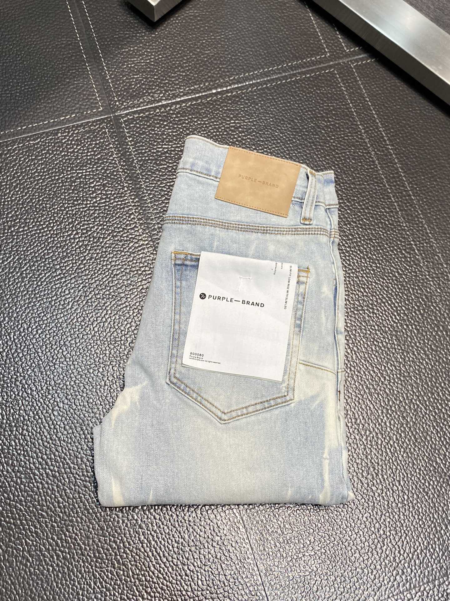  。PurPle Brand 独家专供新款 修身款 小直筒 牛仔裤，高端版本！专柜 面料 透气舒适度高，