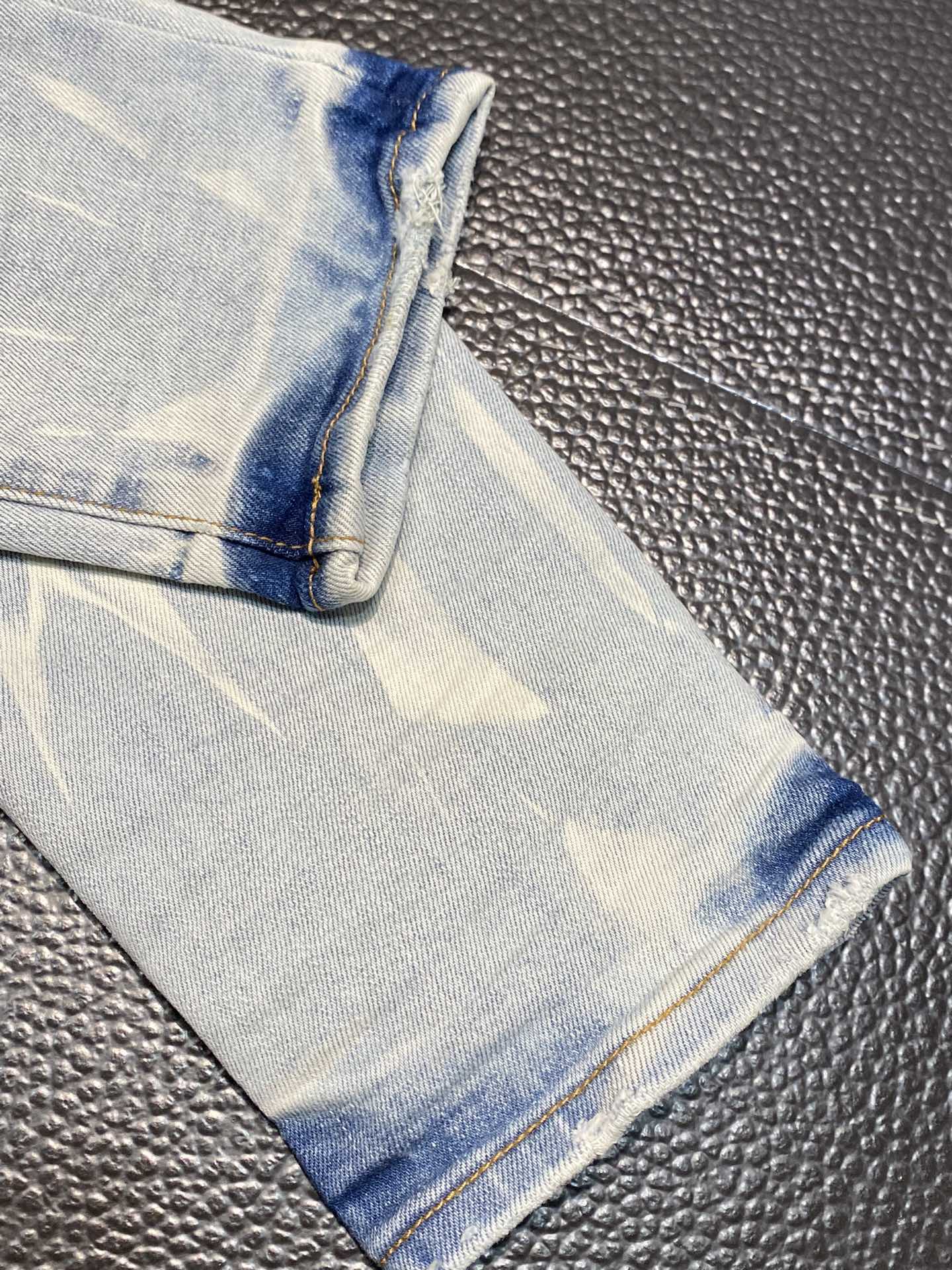  。PurPle Brand 独家专供新款 修身款 小直筒 牛仔裤，高端版本！专柜 面料 透气舒适度高，