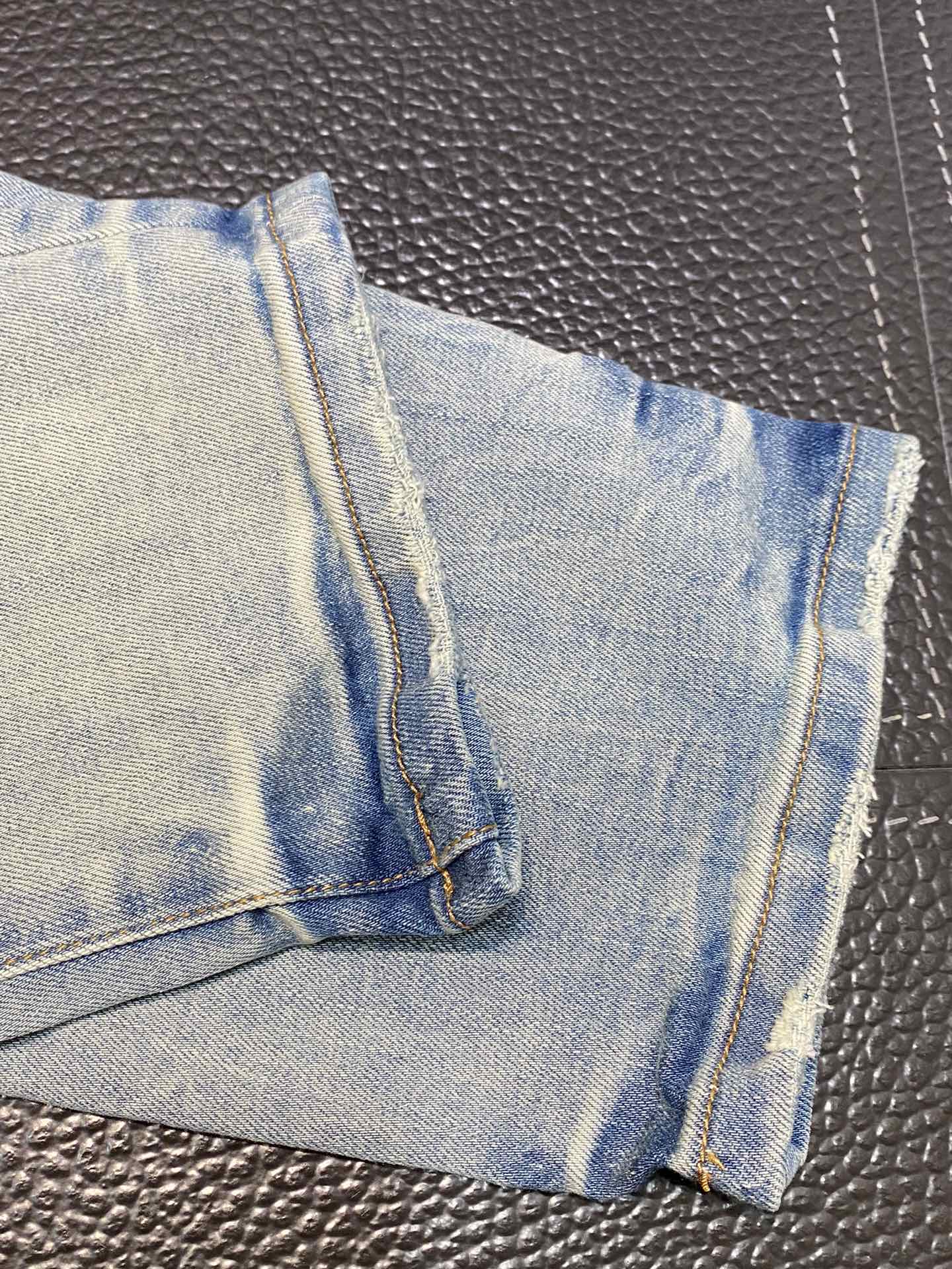  。PurPle Brand 独家专供新款 修身款 小直筒 牛仔裤，高端版本！专柜 面料 透气舒适度高，