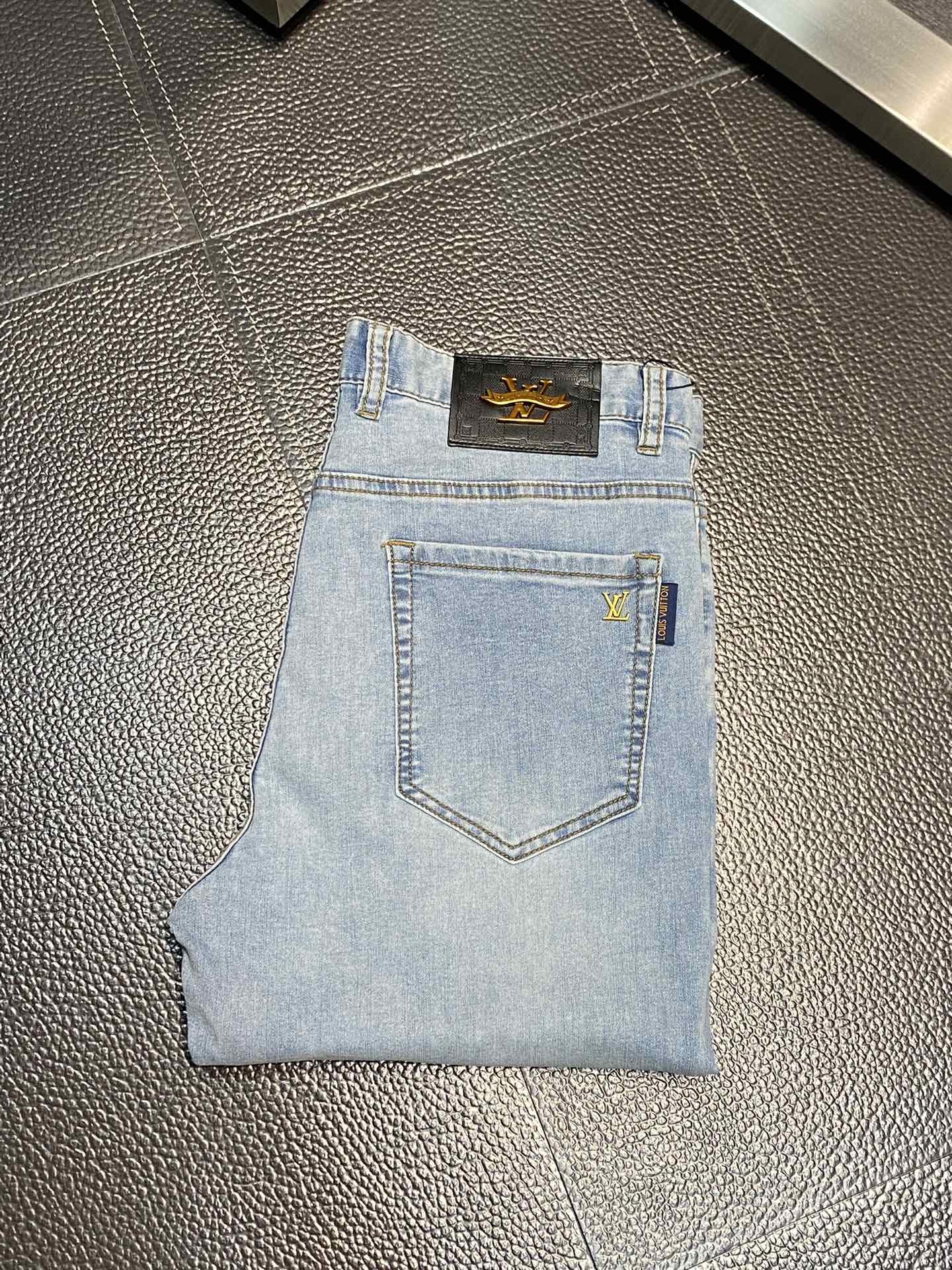 Highest quality replica
 Louis Vuitton Clothing Jeans Casual