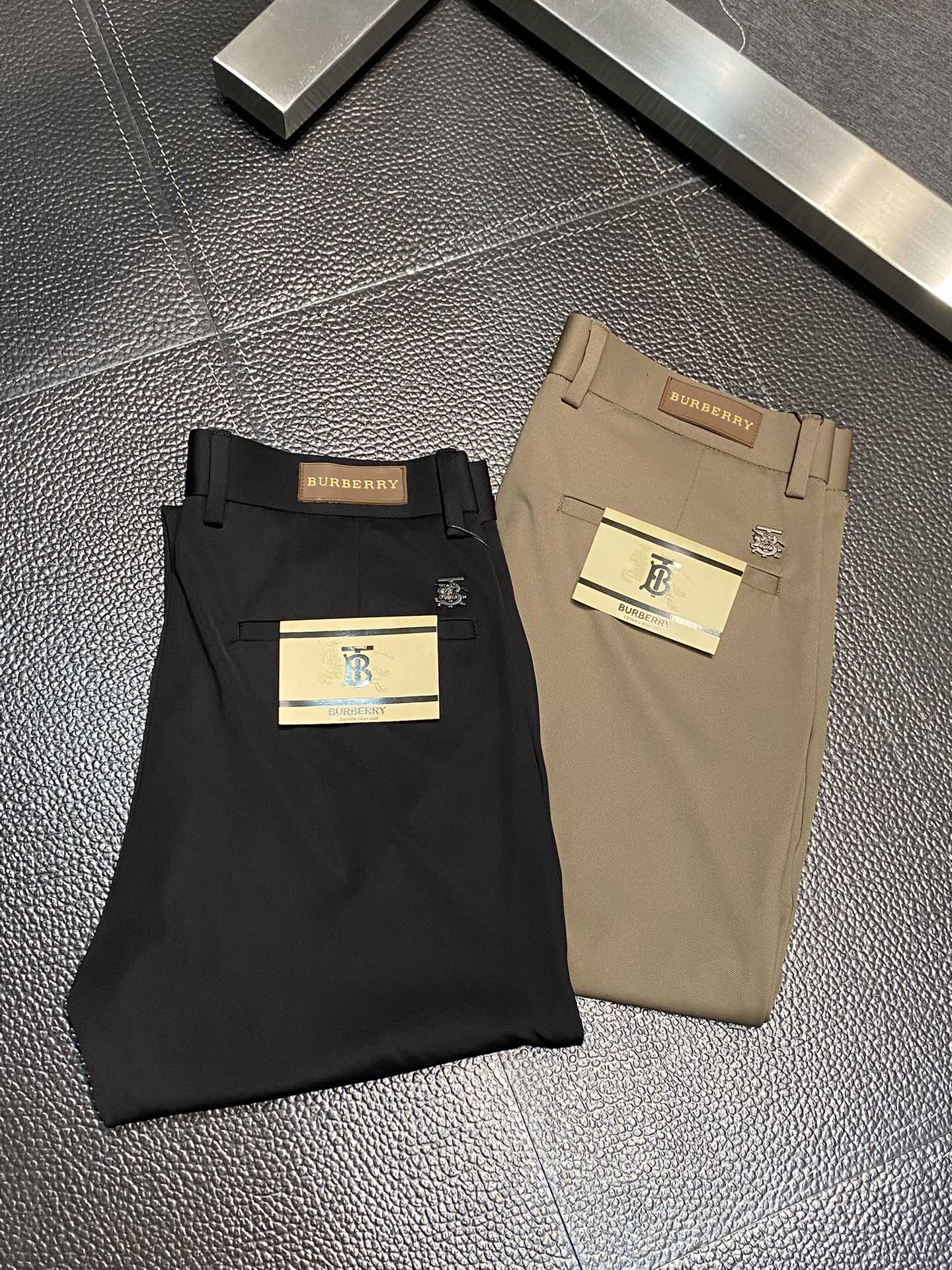Burberry Clothing Pants & Trousers Casual