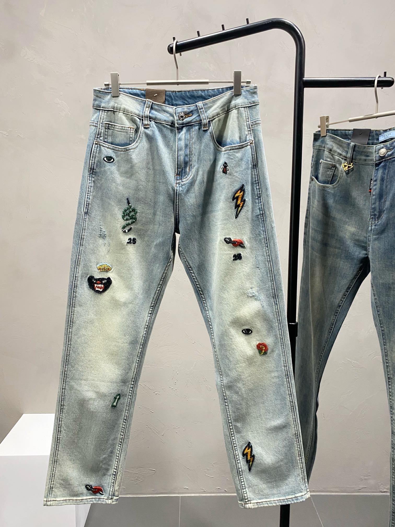 Gucci in linea
 Abbigliamento Jeans Casual