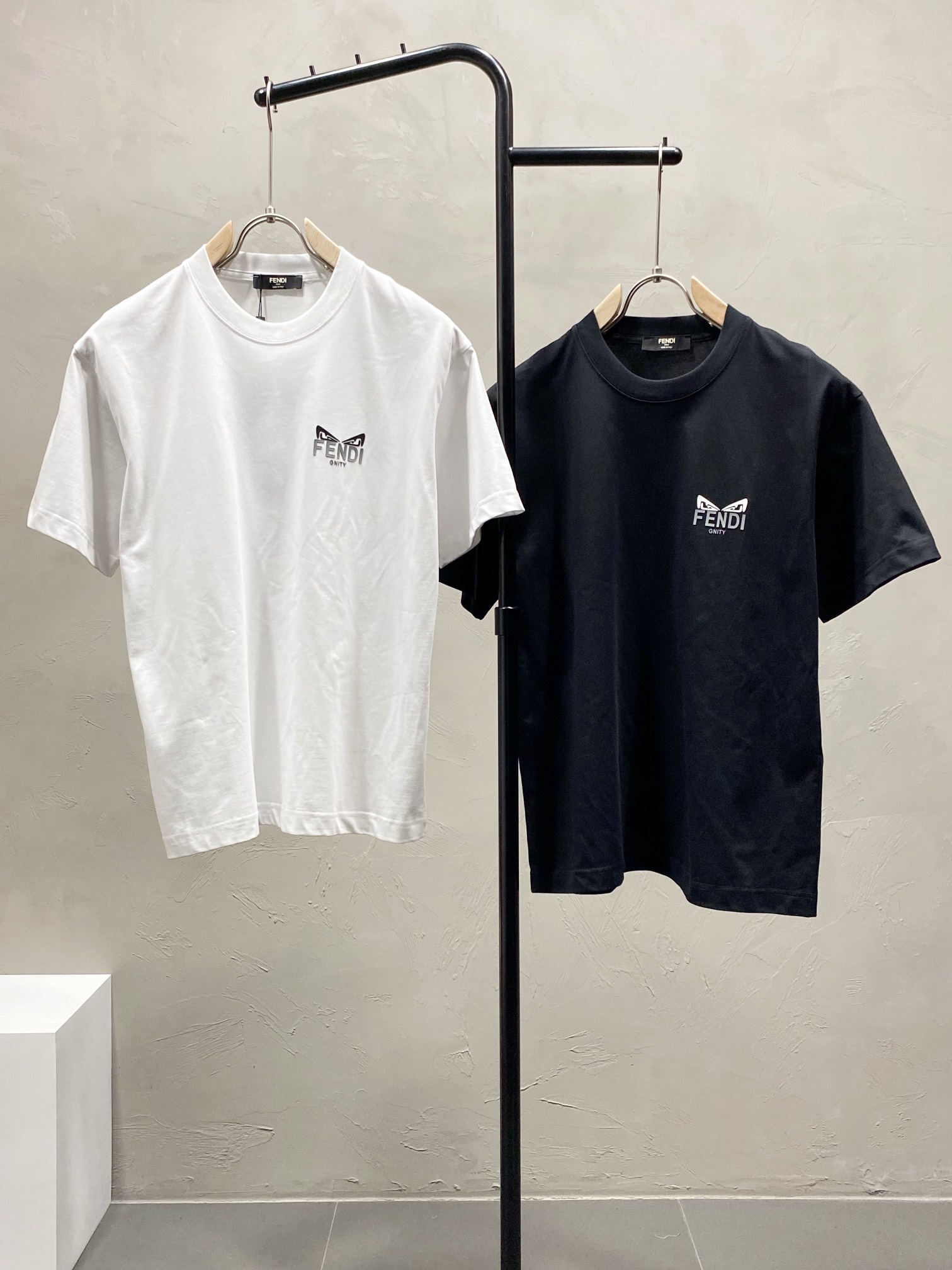 Fendi Kleidung T-Shirt Männer Fashion Kurzarm