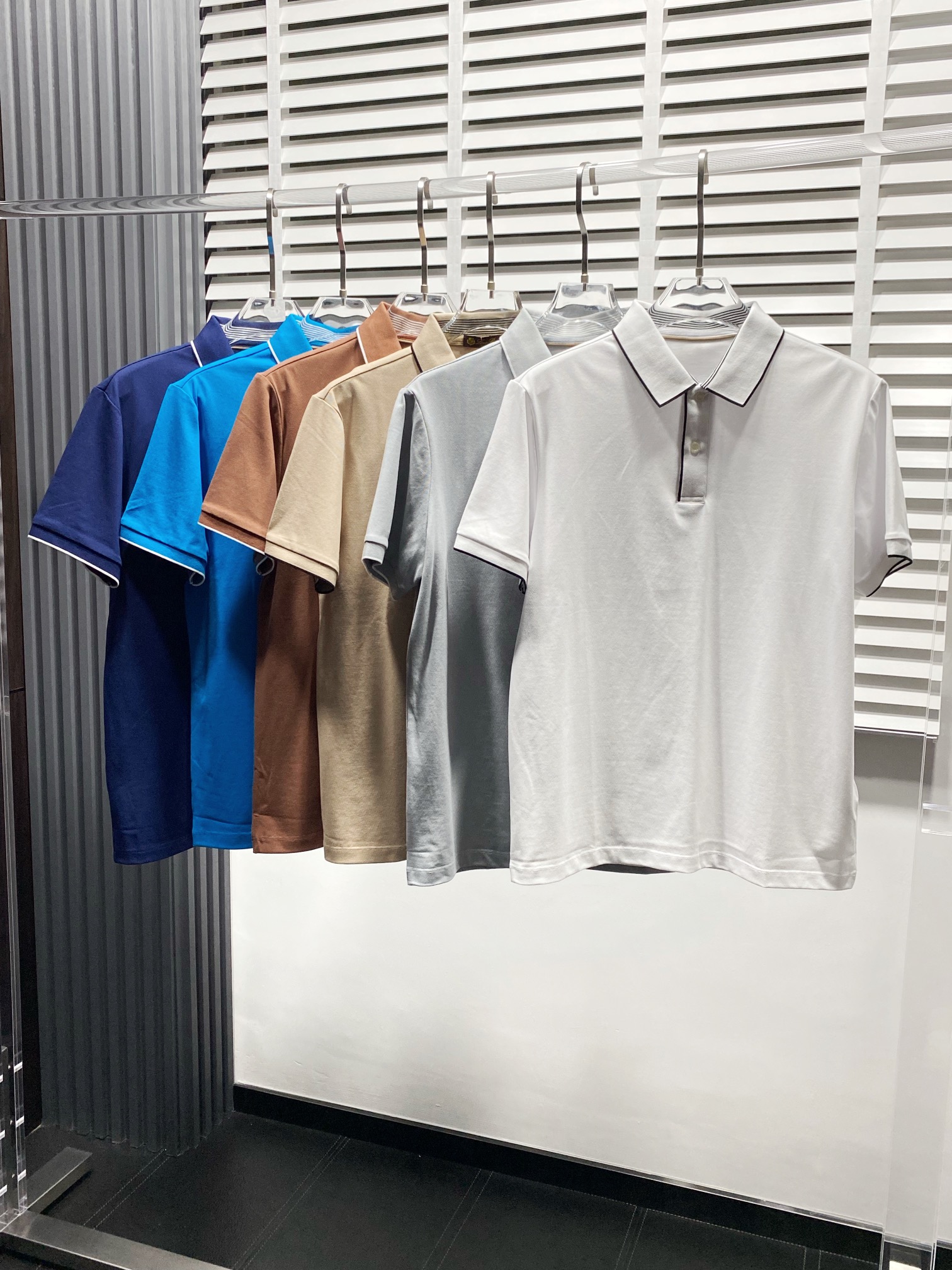 NO:450718,.LP-Loro Piana exclusively offers new original single men's Polo short-sleeved high-end customization high-end version fashionable and versatile imported fabrics with super soft and delicate touch, skin-friendly and comfortable wearing high-end boutiques, fine OEM factory made the upper body very good, men's essential items, complete three standards, 48-56...,,loro piga,loro piga,T-shirt,alexander wang19860909.LP-Loro Piana 诺悠翩雅独家专供新款原单男士Polo短袖 高端定制 高端版本 时尚百搭爆款进口面料 手感超柔软细腻 穿着亲肤舒适 高端精品 代工厂精细做上身非常赞 男士必备单品 三标齐全 码数48-56..,,loro piana,loro piana,T-shirt,alexander wang,Men's clothing