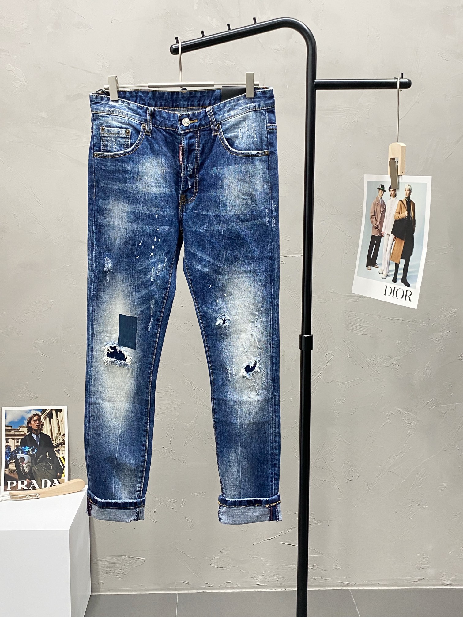 Dsquared2 Vêtements Jeans Meilleure réplique de créateurs
 Peu importe