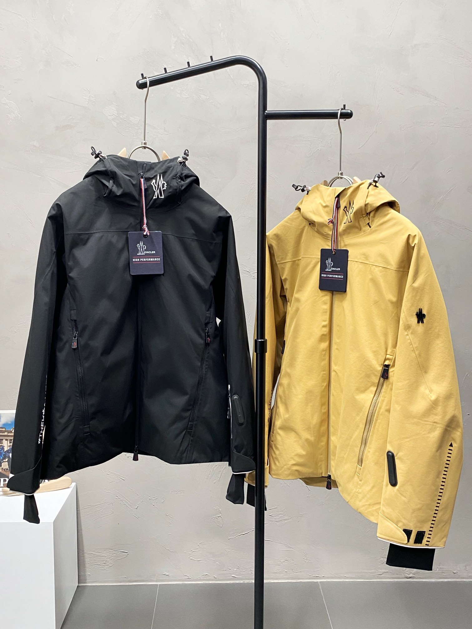 Wholesale Replica Shop
 Moncler Wholesale
 Clothing Coats & Jackets Down Jacket White Duck Down Hooded Top