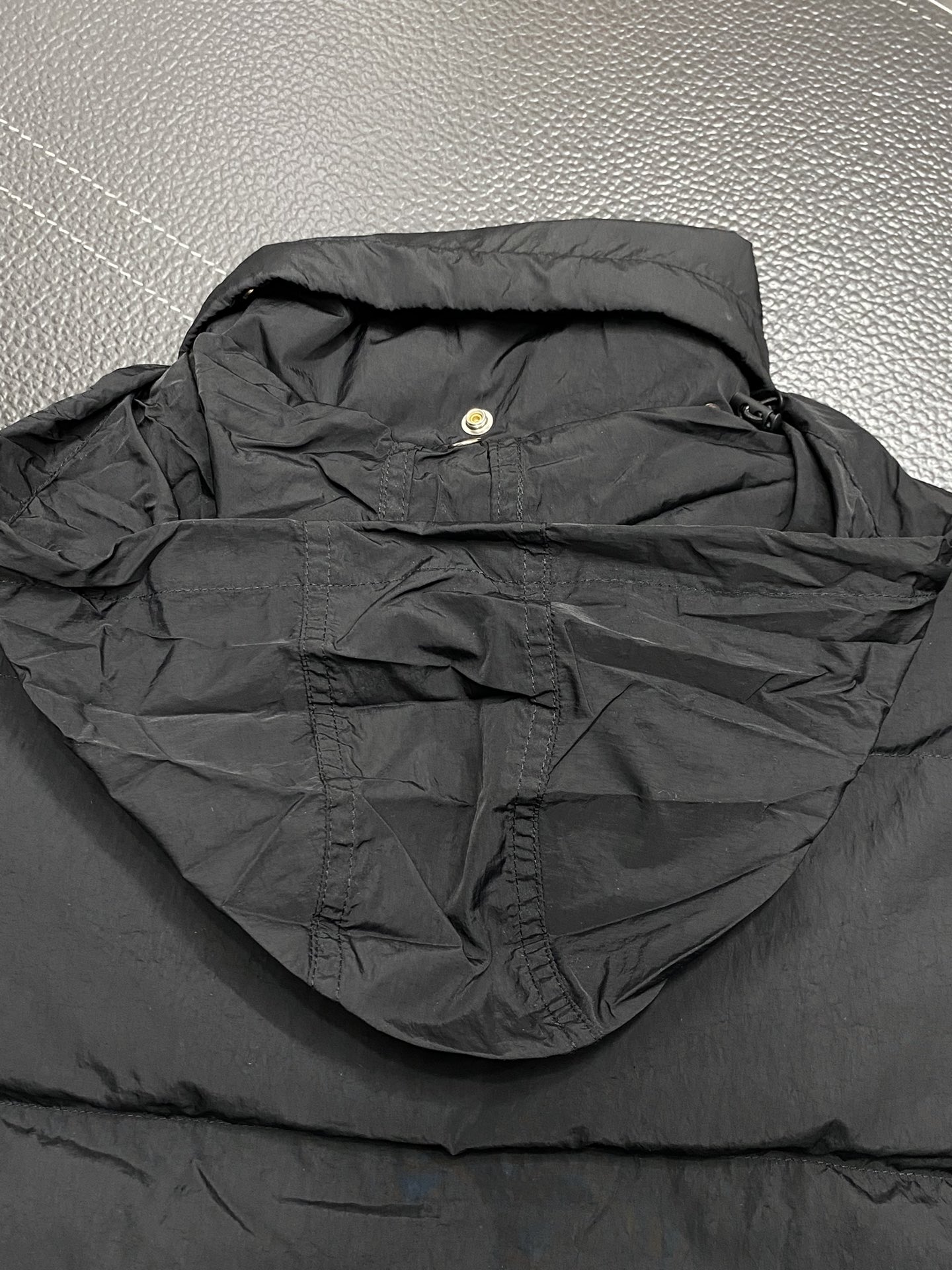 。羽绒服-Burberry巴宝莉💥独家专供秋冬新款高领羽绒马甲。双面穿设计。贸易公司渠道稀出，降温天气必